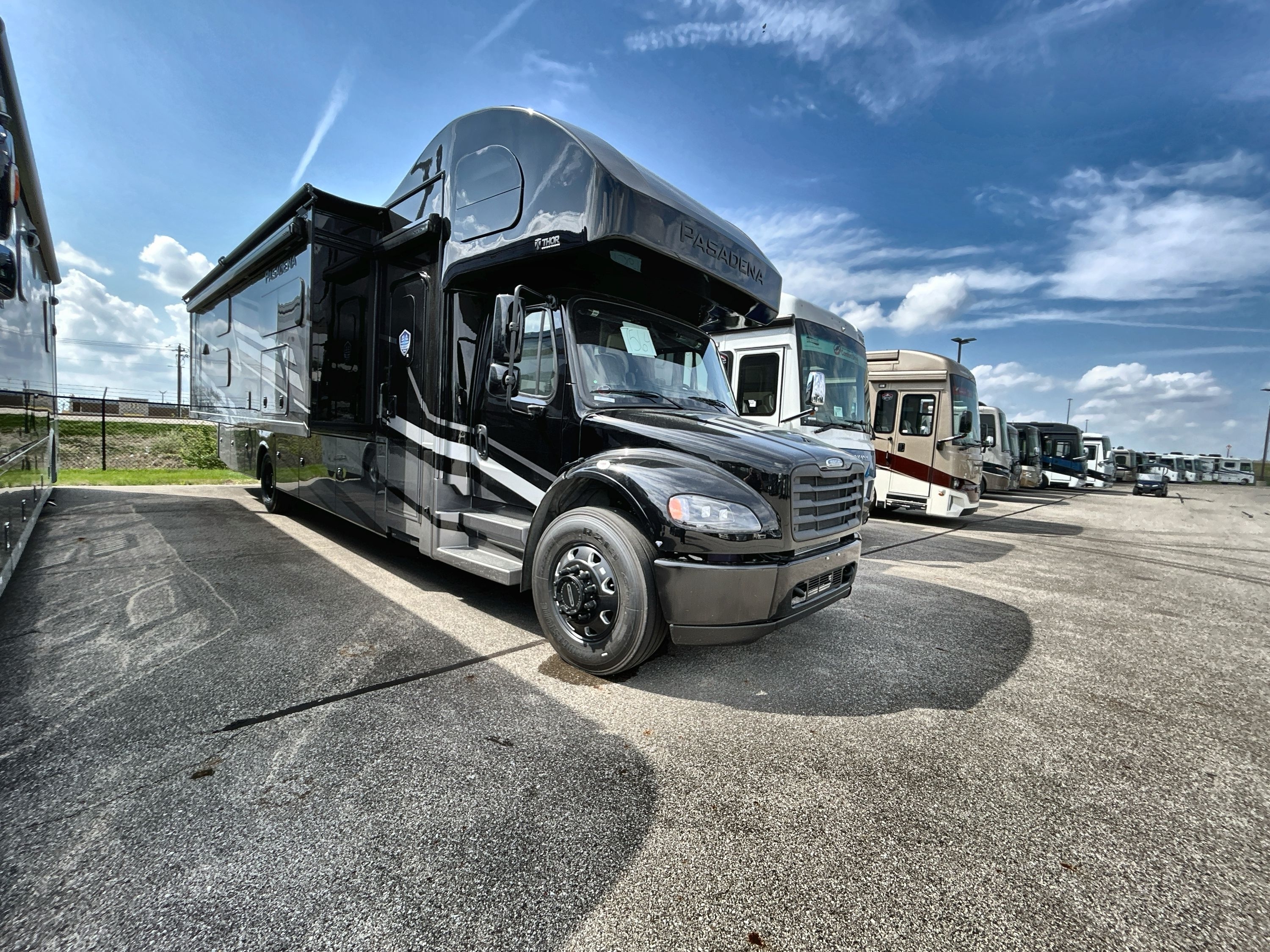 2027 Thor PASADENA 38XL in greenfield IN