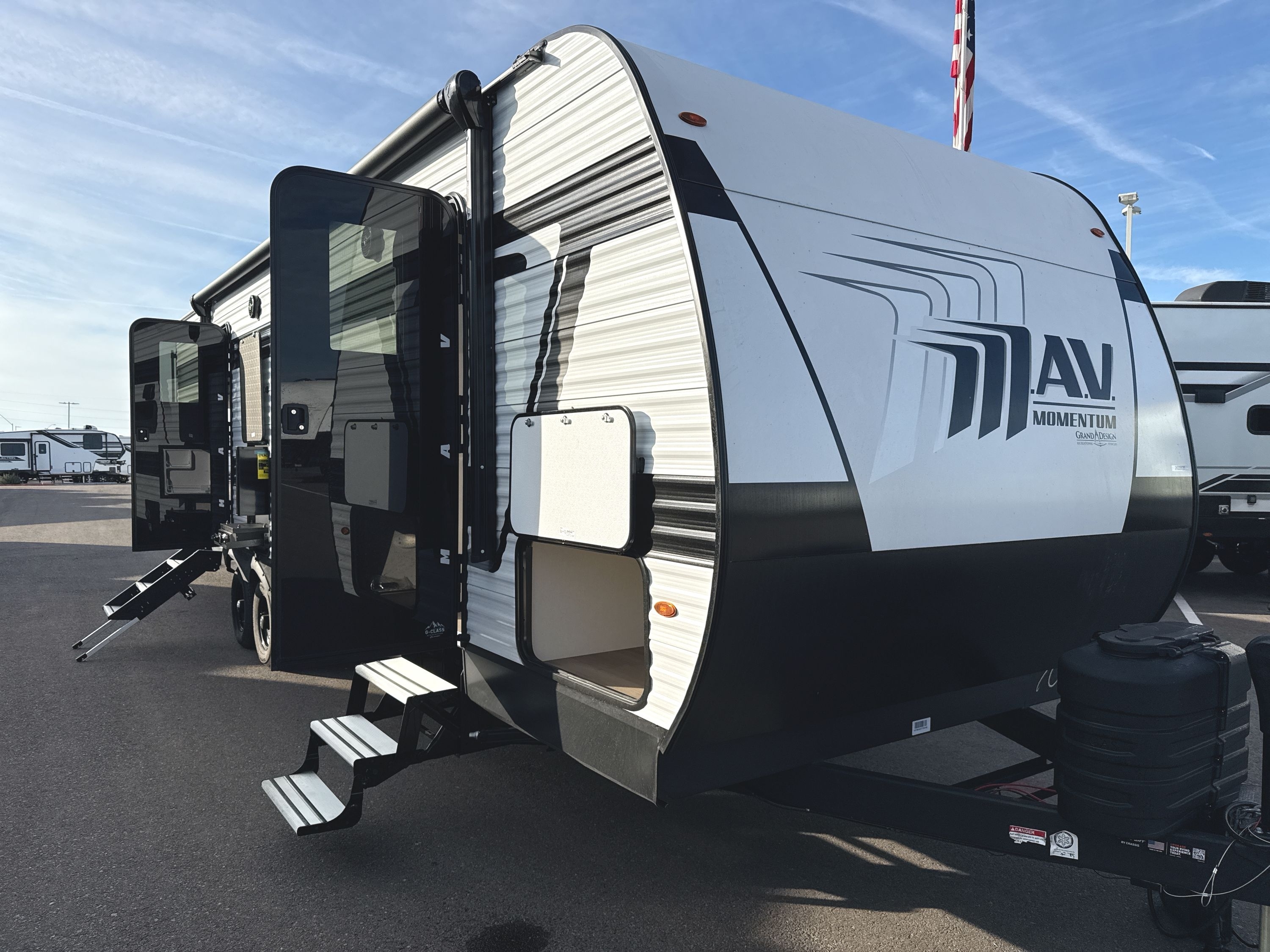 2026 Grand Design MOMENTUM MAV 28MAV in surprise AZ