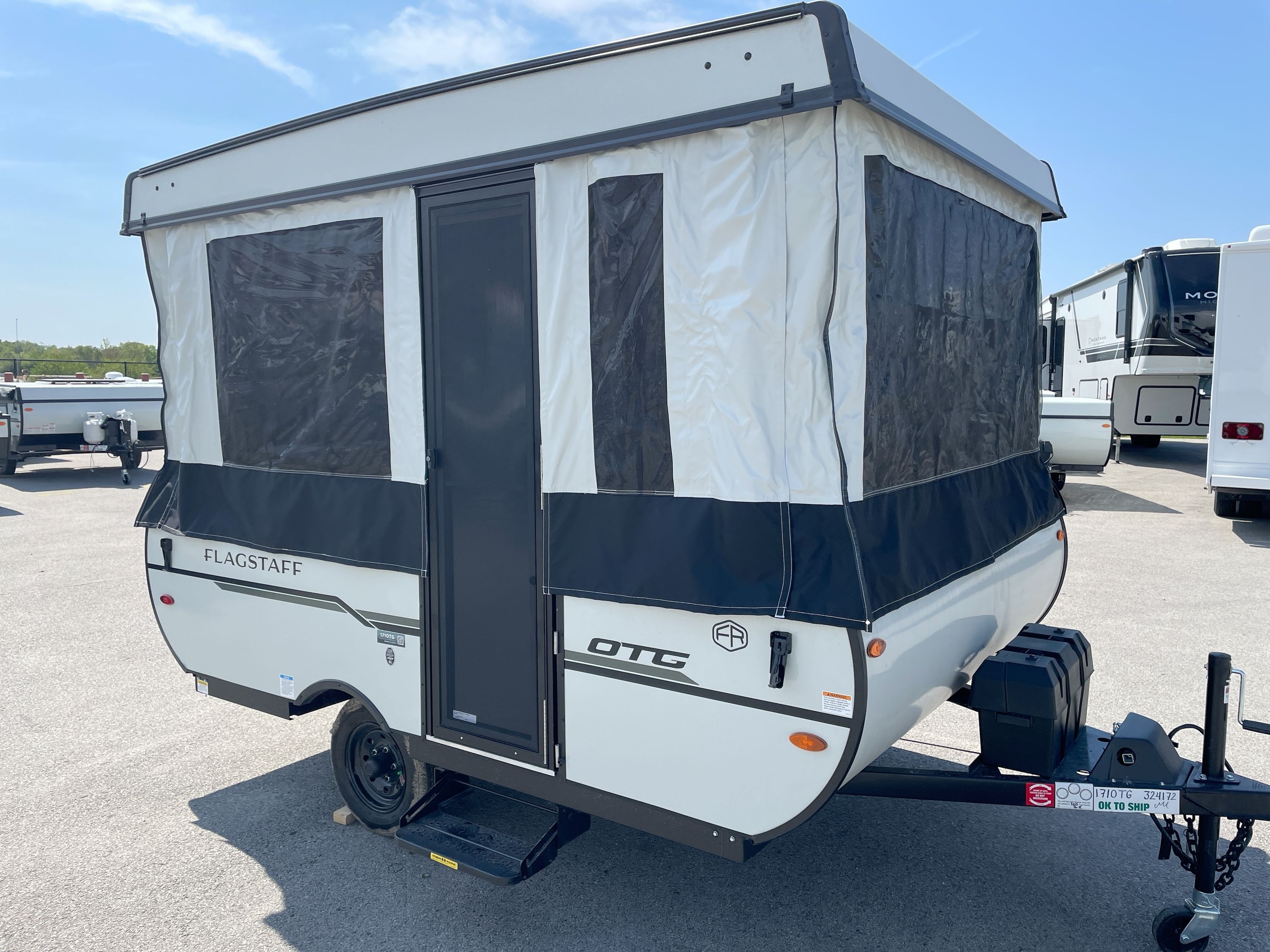2026 Forest River FLAGSTAFF OTG 171OTG in braidwood IL