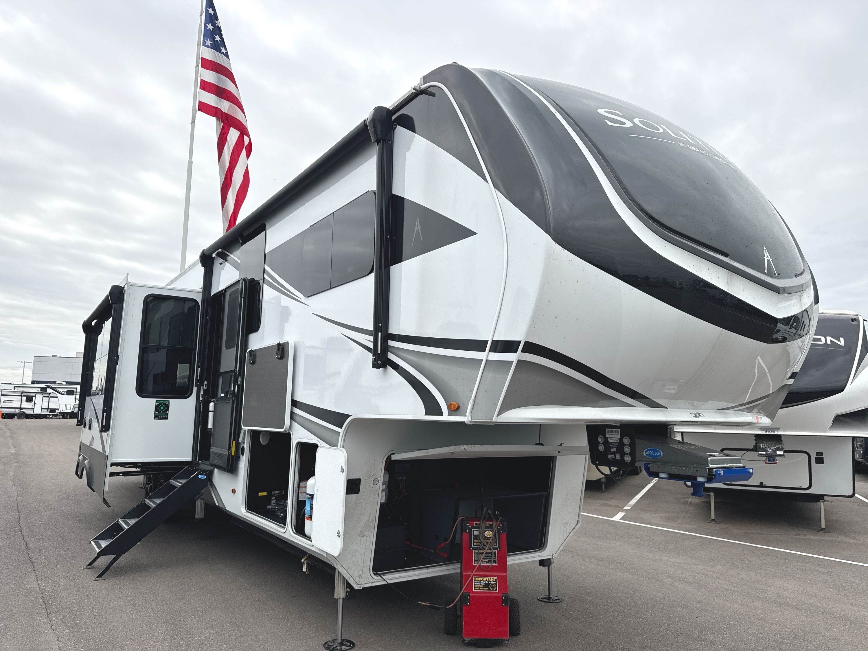 2026 Grand Design SOLITUDE 391DL in surprise AZ