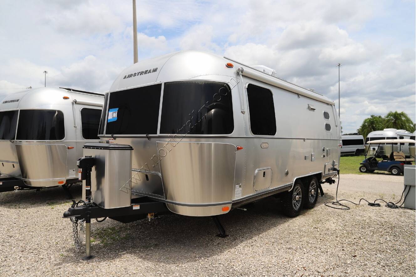 A photo of this 2026 Airstream Trade Wind 23FB