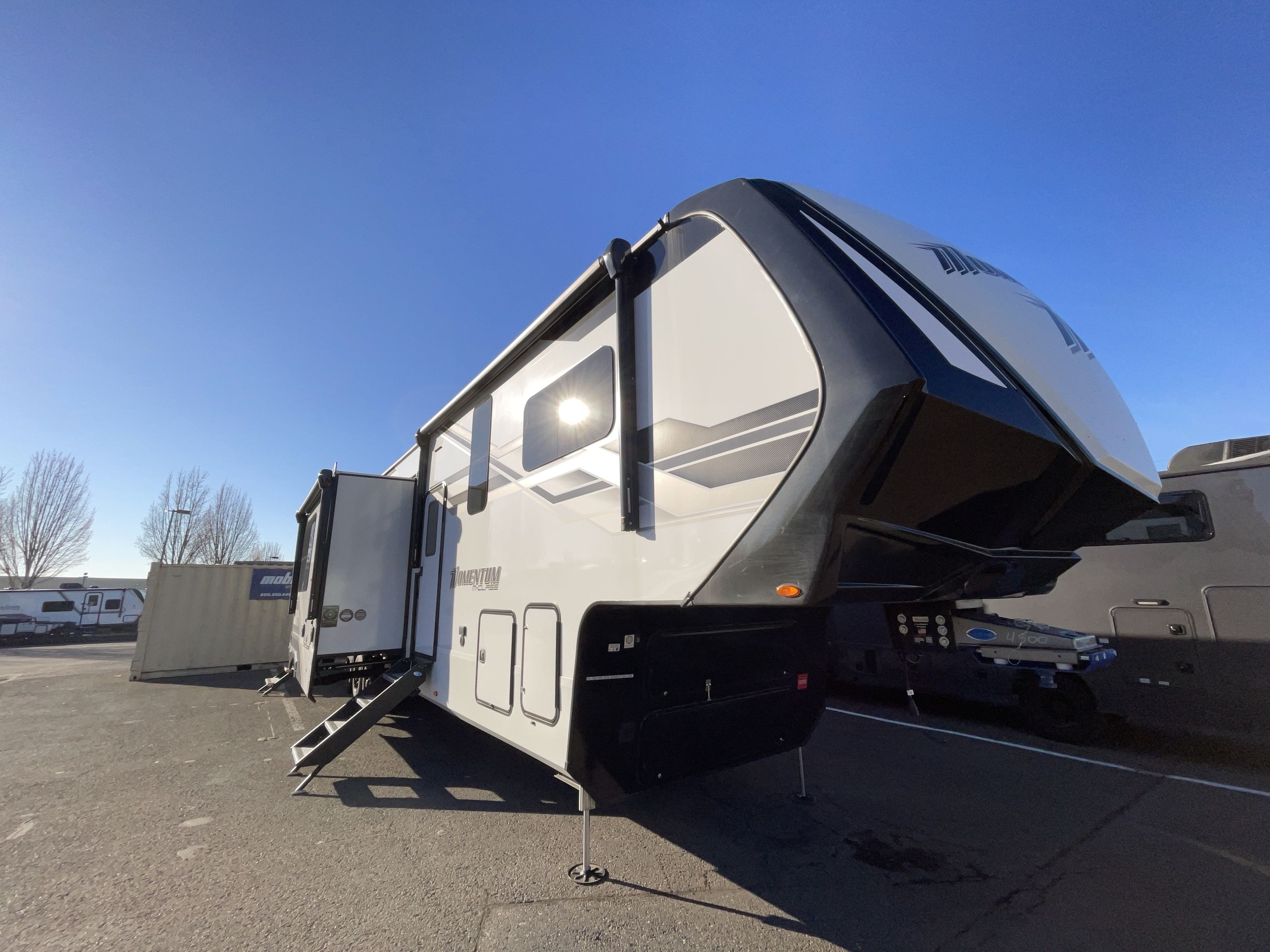 2026 Grand Design MOMENTUM M CLASS 414M in hillsboro OR