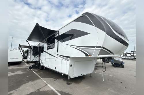 2026 Grand Design SOLITUDE 388MBS in murfreesboro TN