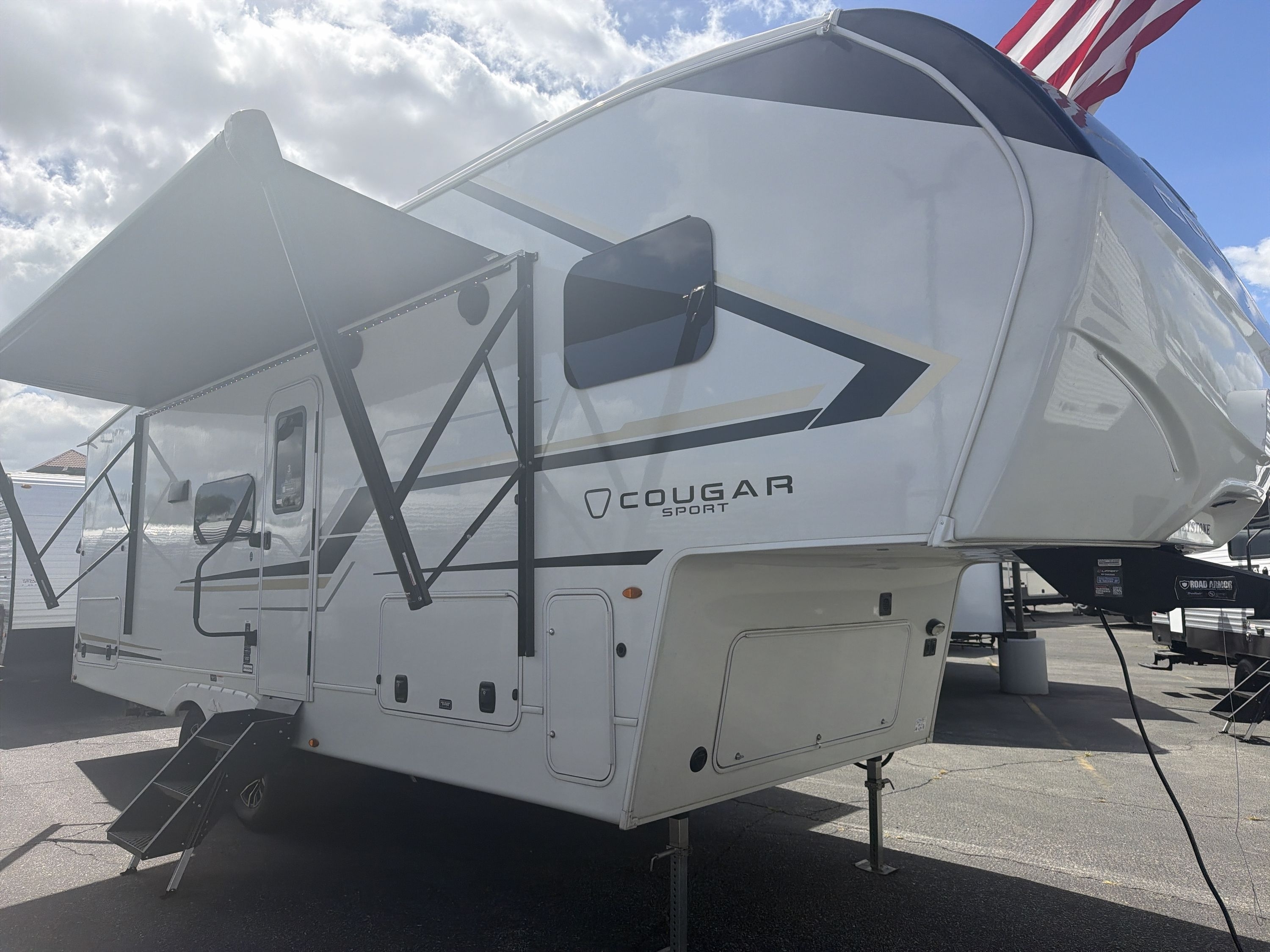 2026 Keystone COUGAR SPORT 2400RE in colton CA