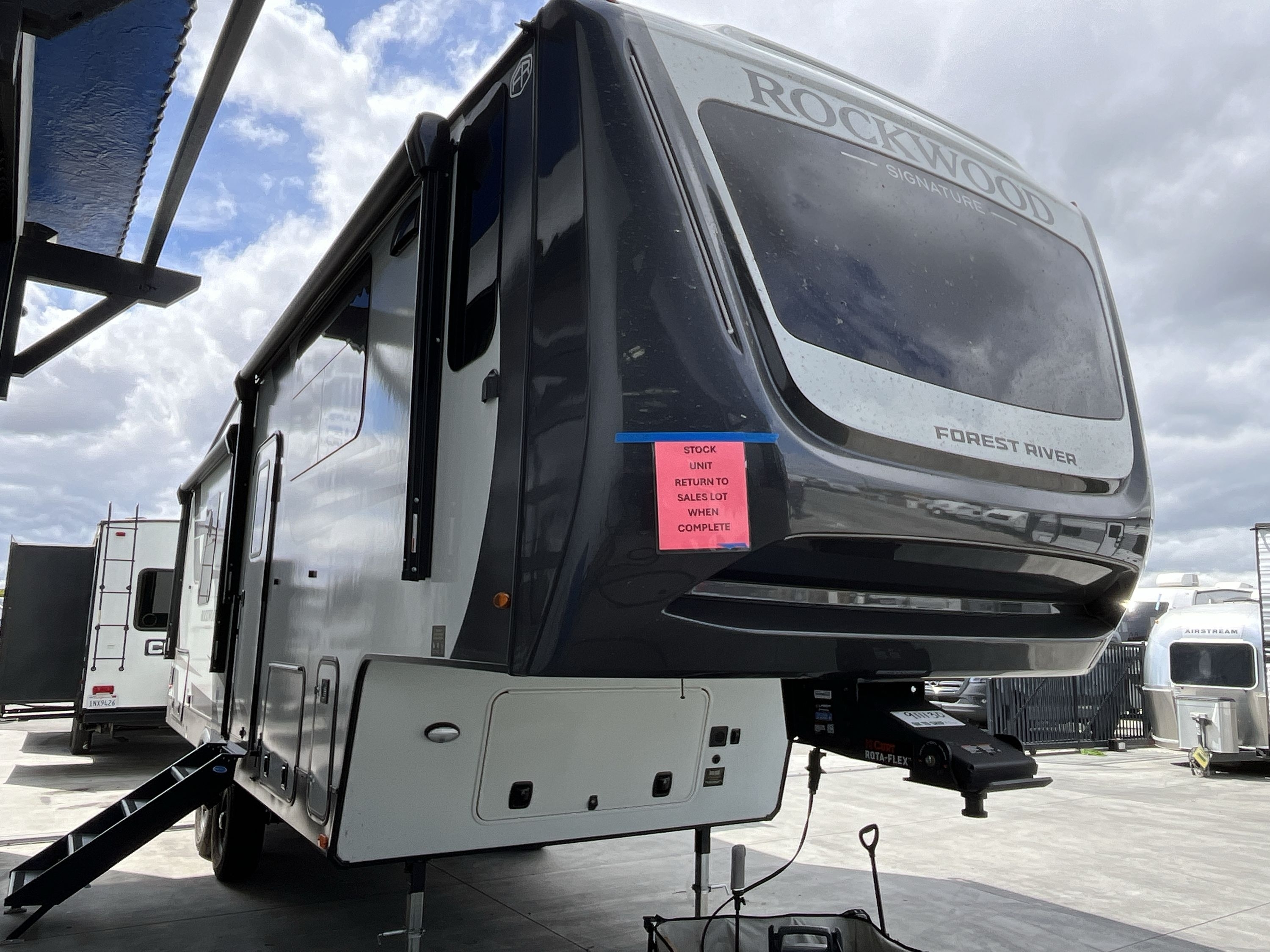 2026 Forest River ROCKWOOD SIGNATURE 290SFK RV