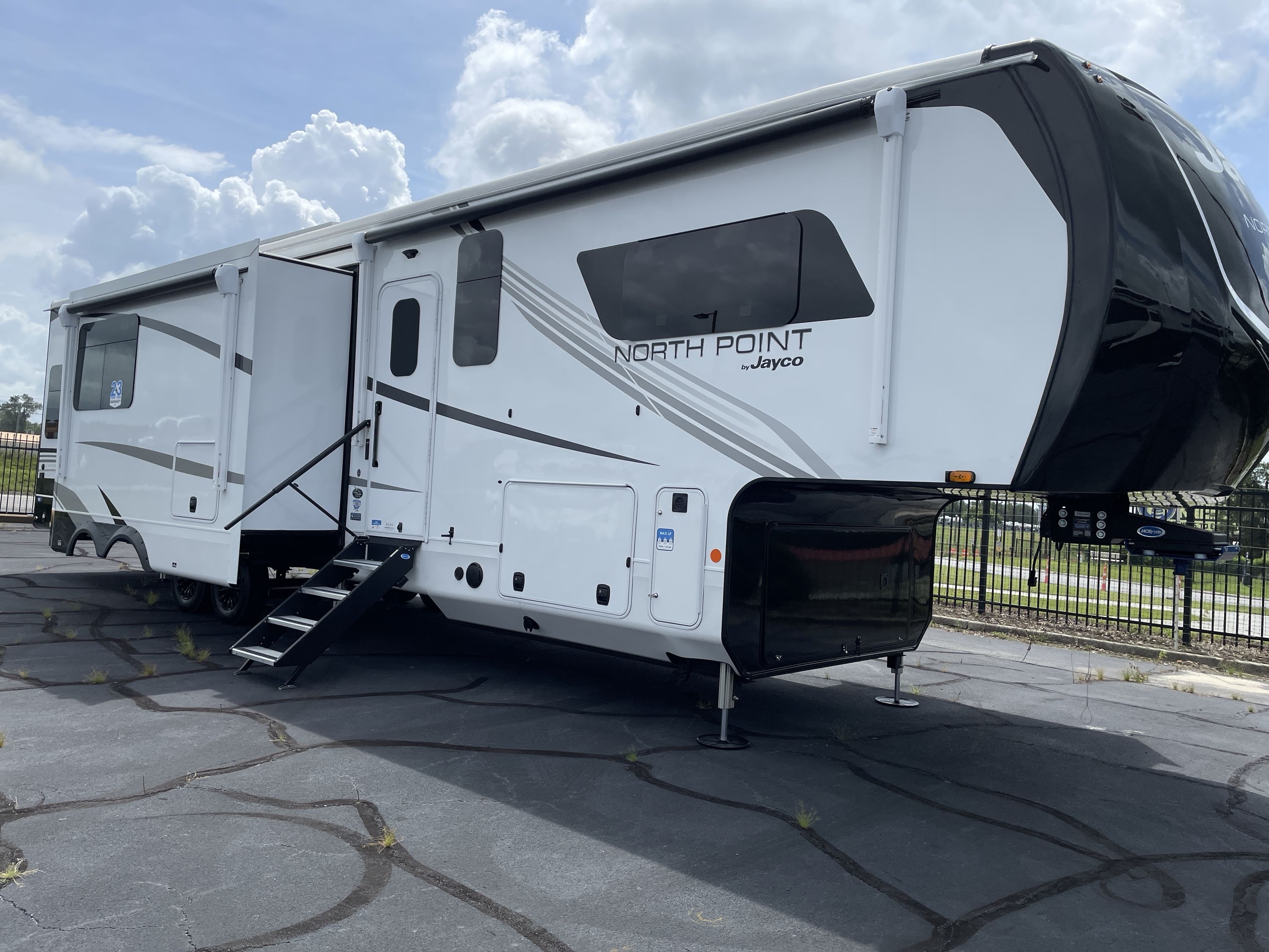 2026 Jayco NORTH POINT 395DSDB in lake park GA