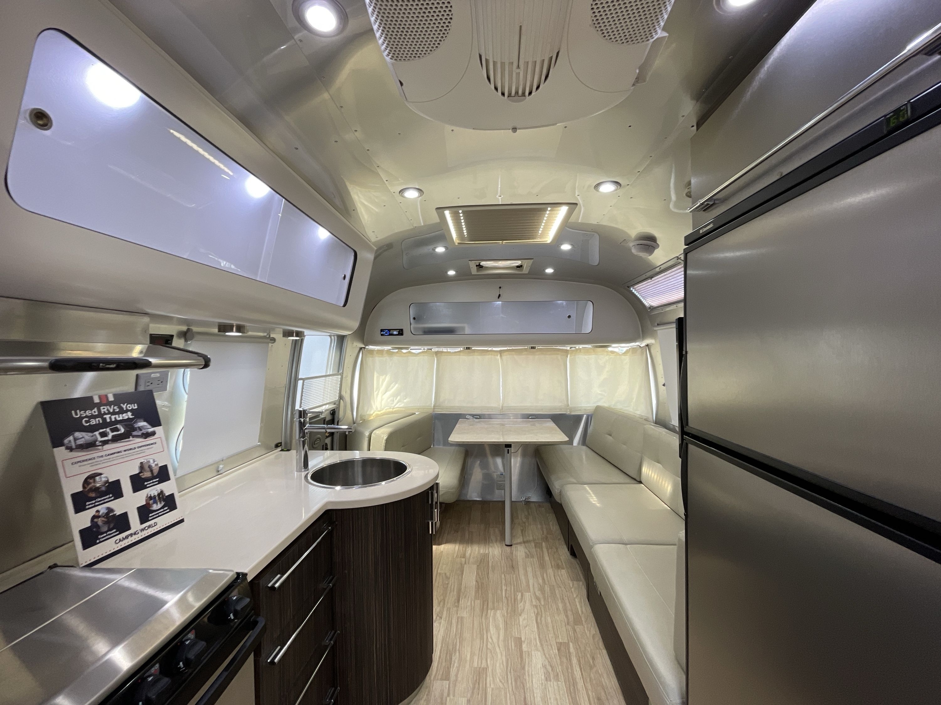 2014 Airstream INTERNATIONAL SIGNATURE 27 in fountain CO