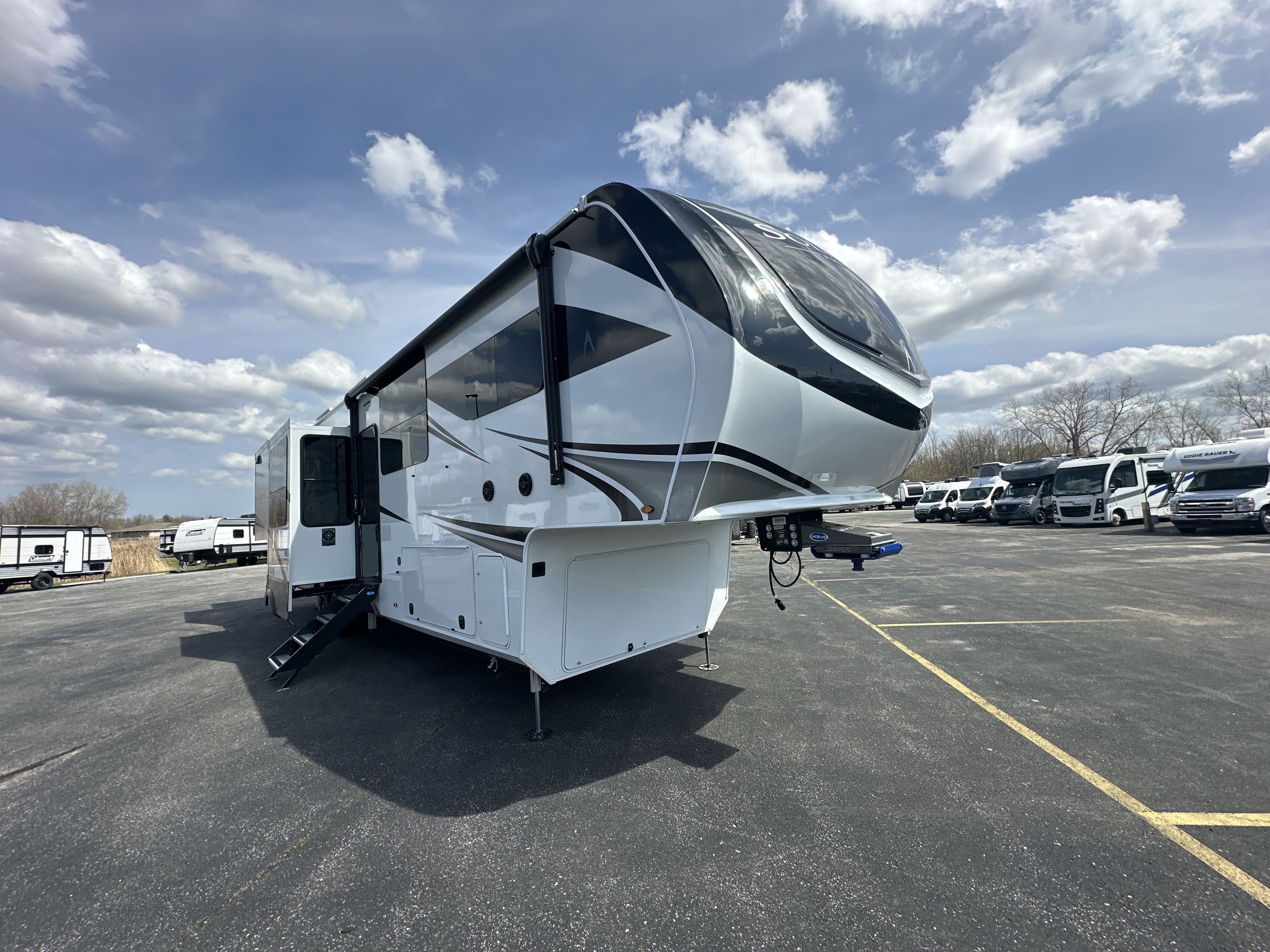 2026 Grand Design SOLITUDE 390RK in green bay WI