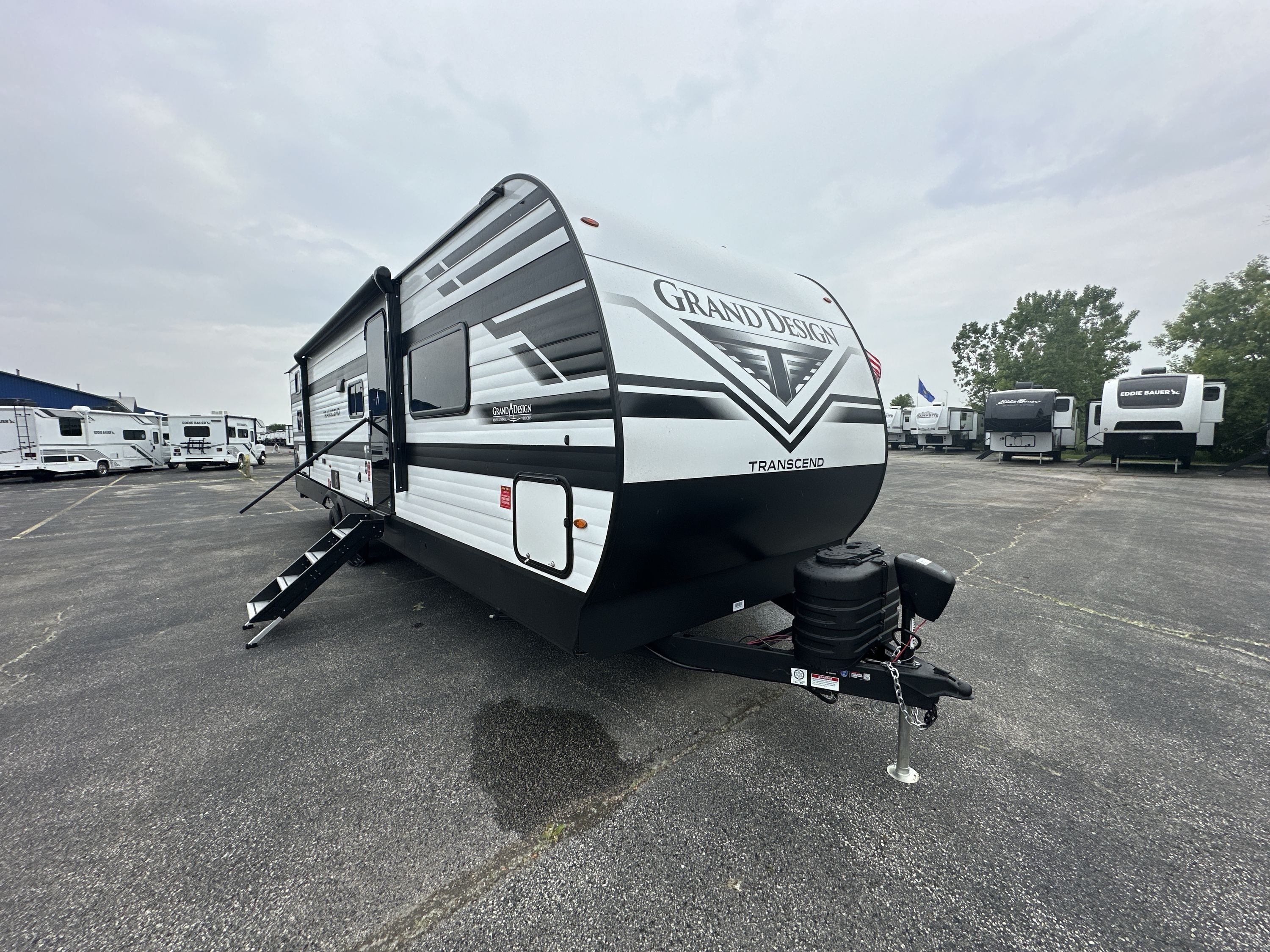 2027 Grand Design TRANSCEND 335BHT in green bay WI