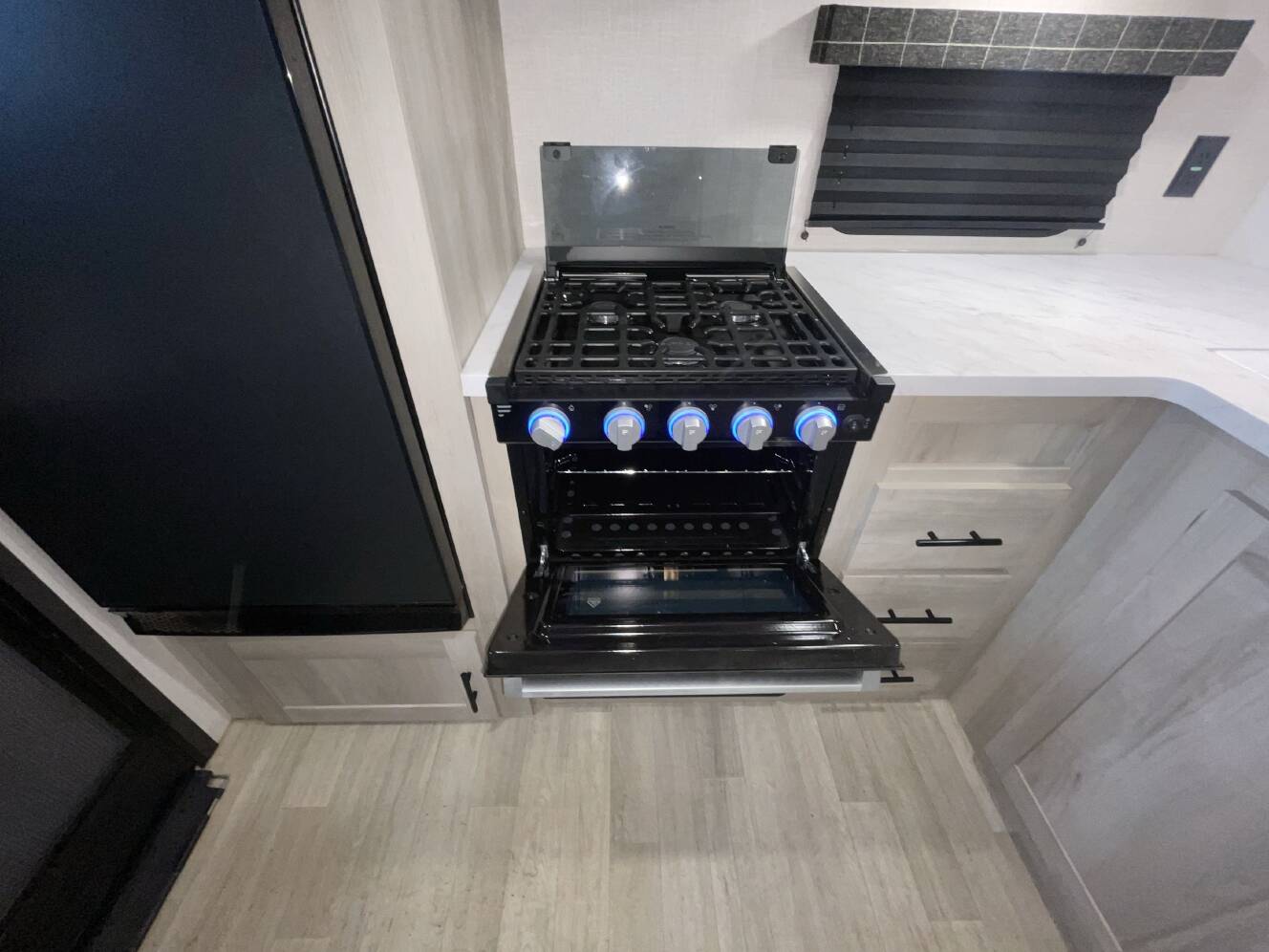A photo of this 2024 K-Z Rv SPORTSMEN SE 241RKSE
