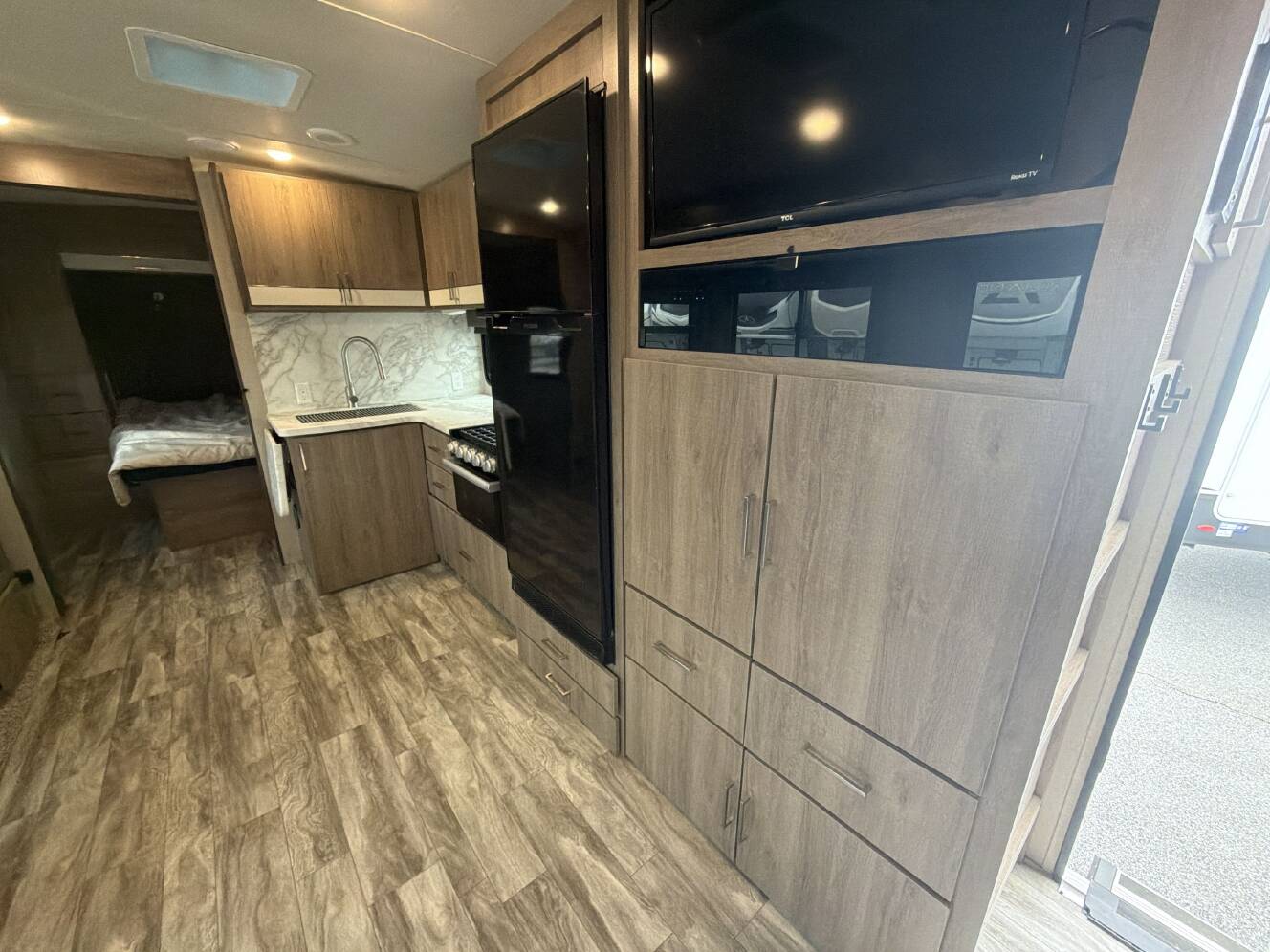 A photo of this 2023 Grand Design IMAGINE 2800BH