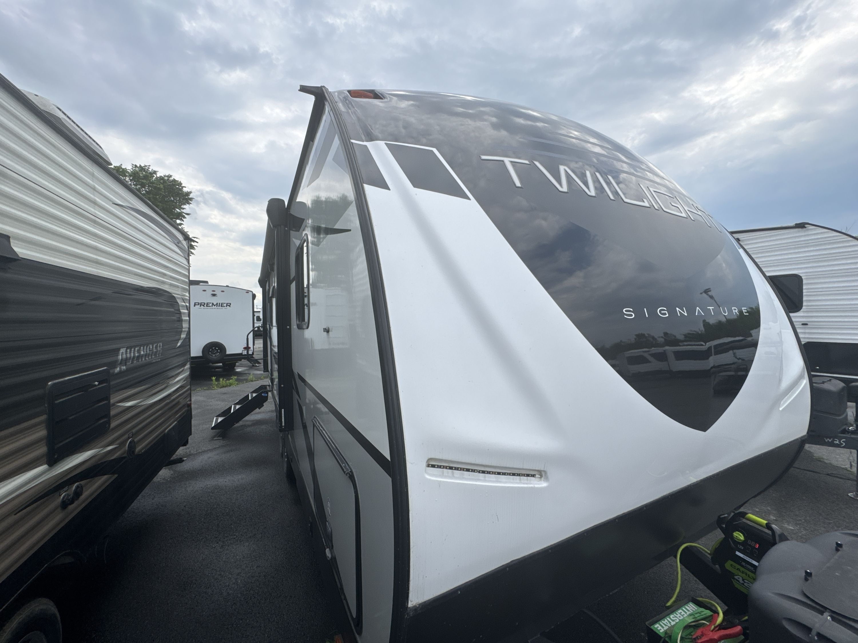 2021 Twilight Rv SIGNATURE 2100 TW 2100 in hamburg NY