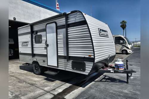 2027 Keystone COLEMAN 17B in la mirada CA