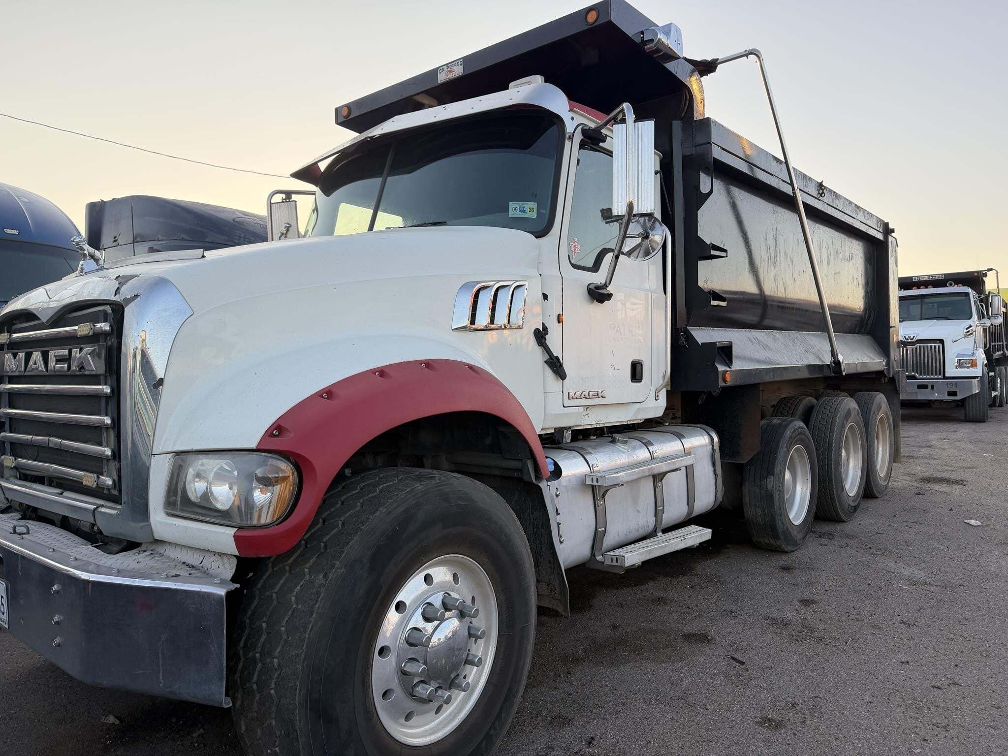 2014 MACK GRANITE GU713 in Covington, TN