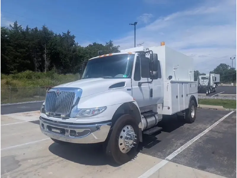 2013 INTERNATIONAL DURASTAR 4400