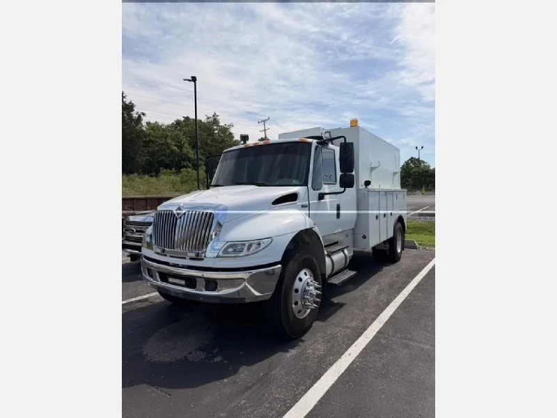 2013 INTERNATIONAL DURASTAR 4400