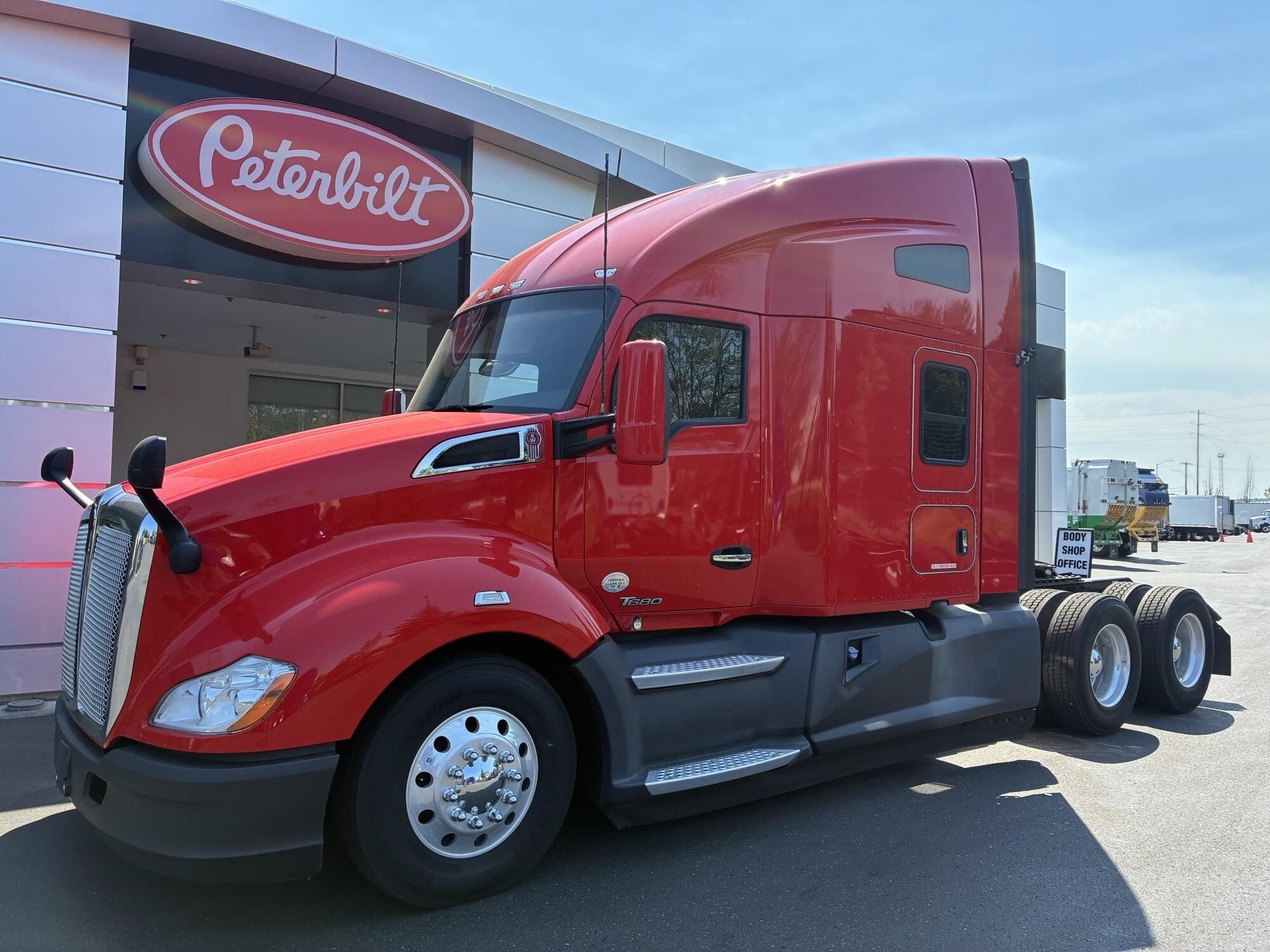 2022 KENWORTH T680 in Portland, OR