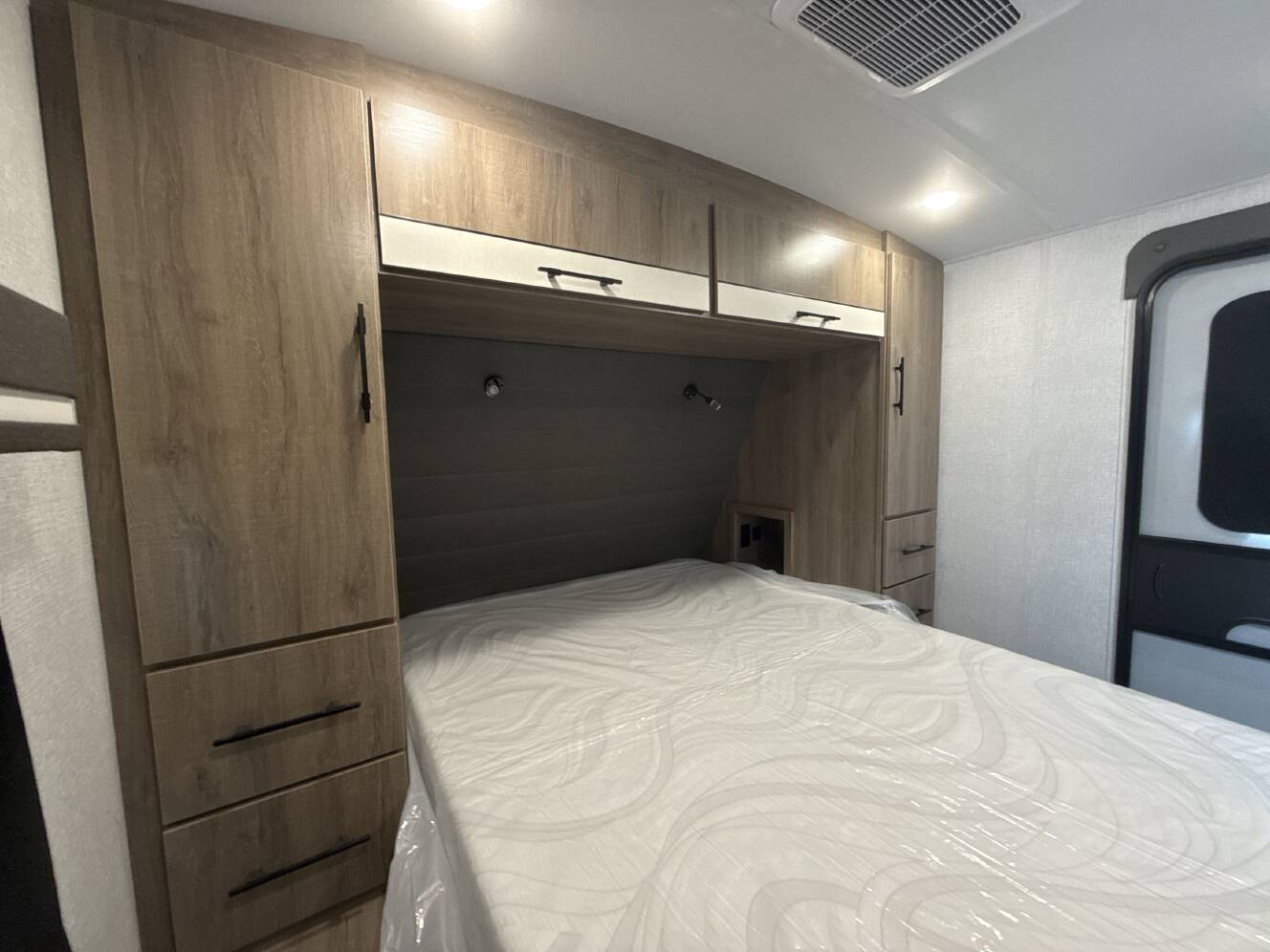A photo of this 2023 Grand Design IMAGINE 3210BH