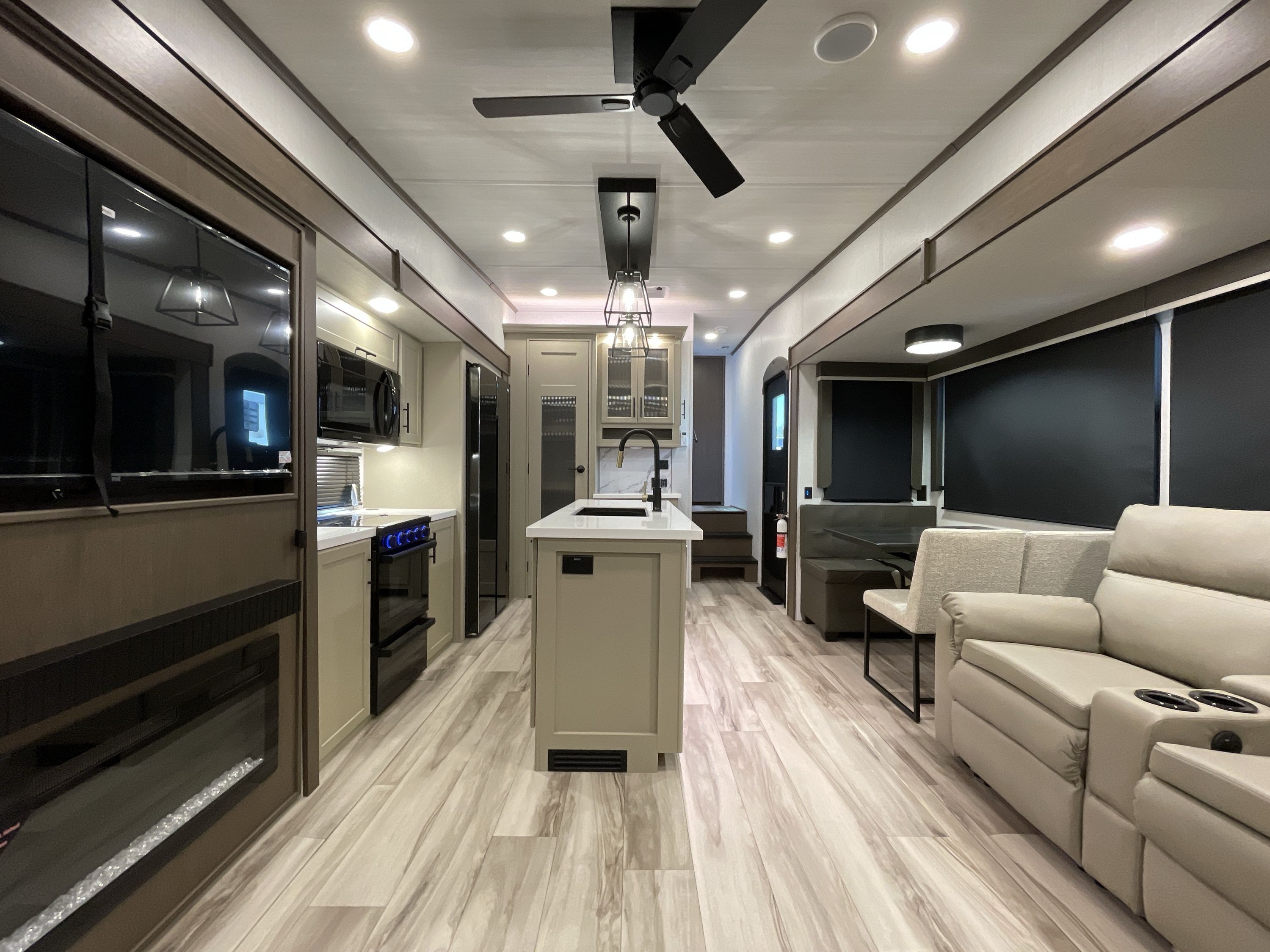 2027 Keystone COUGAR MIDNIGHT EDITION 316RLS in temecula CA