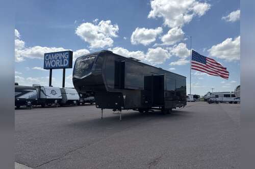 2027 Keystone COUGAR MIDNIGHT EDITION 364BHL in sioux falls SD