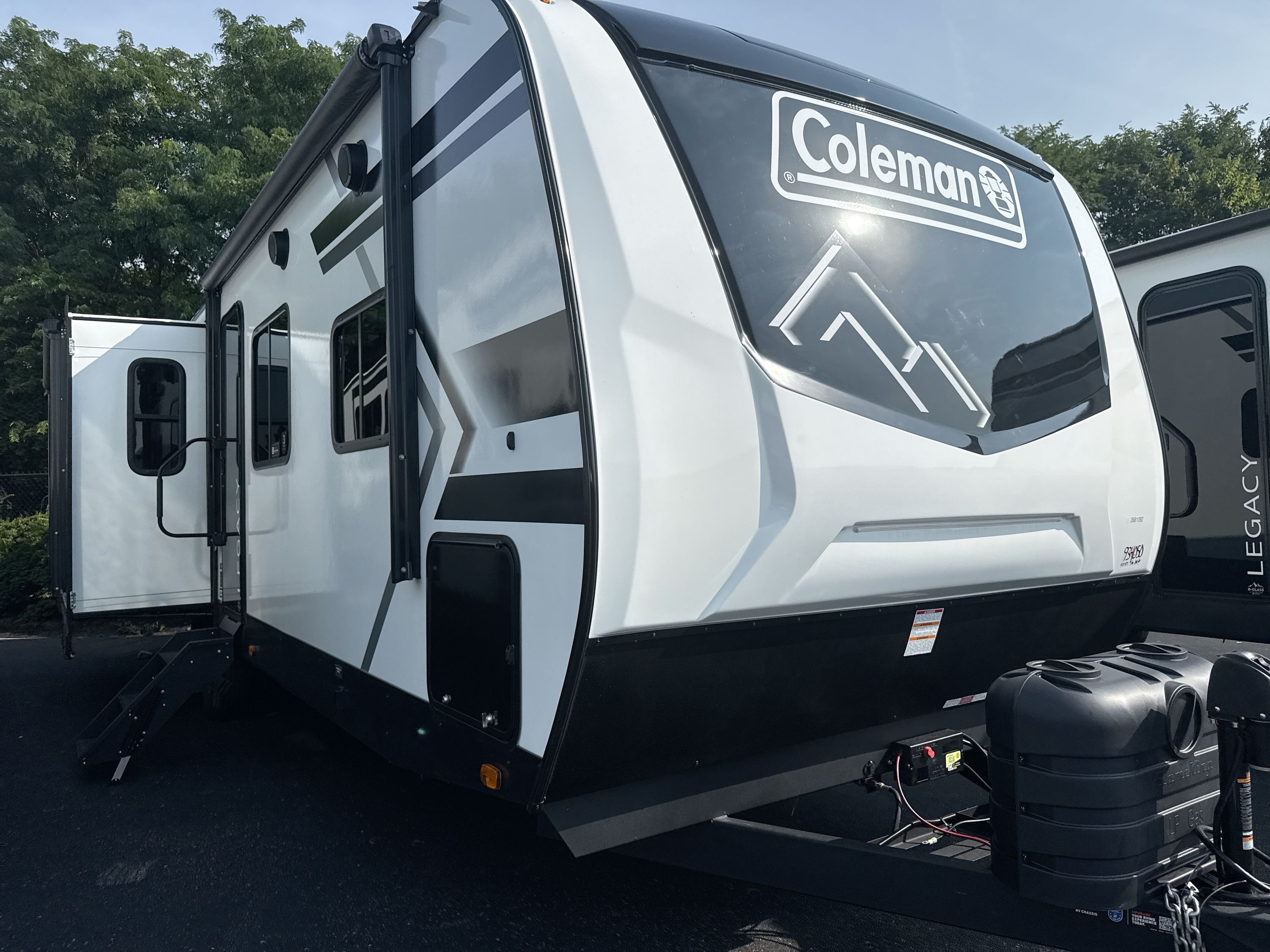 2027 Keystone COLEMAN LEGACY 2950RL in georgetown KY