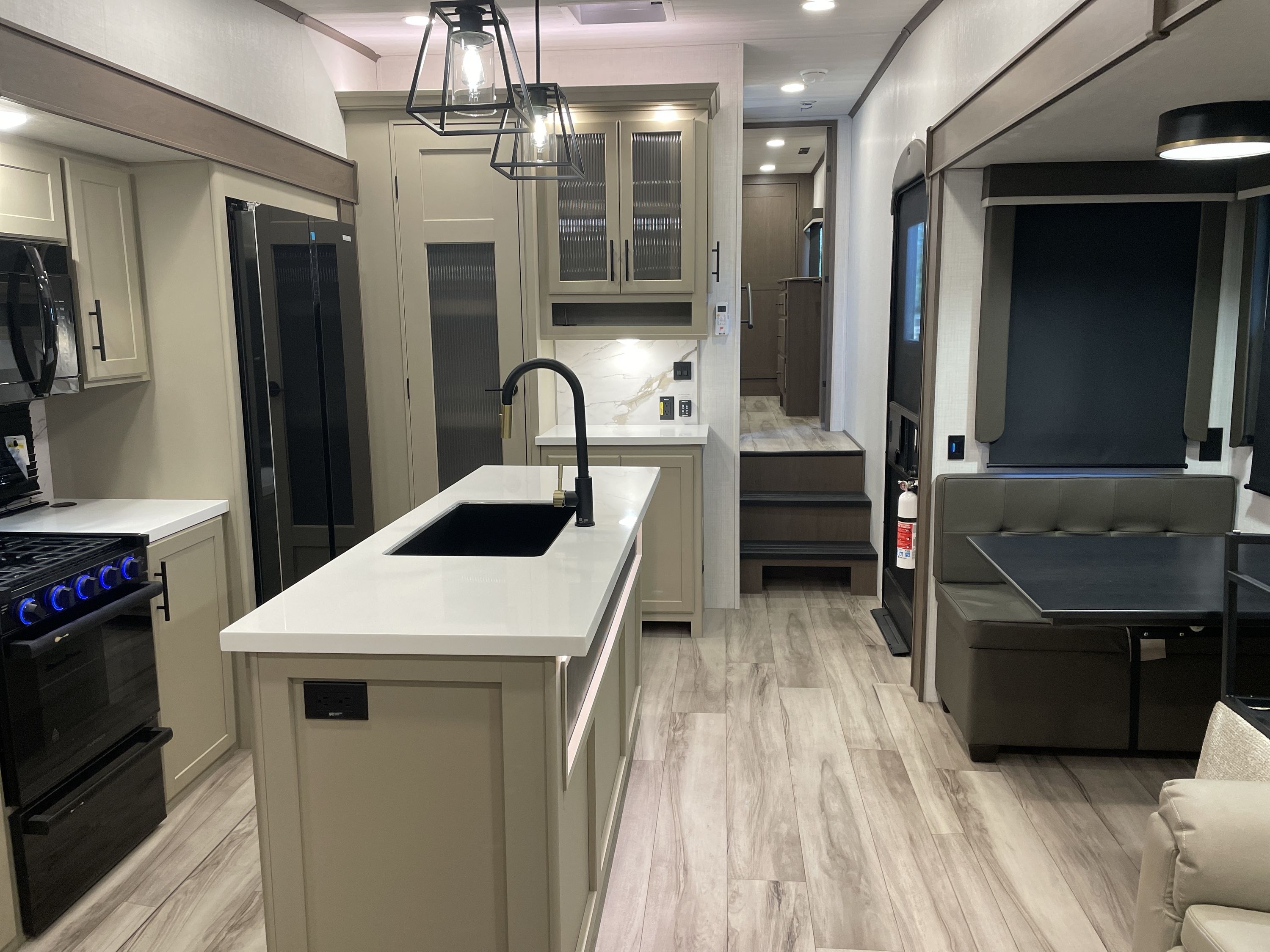 2027 Keystone COUGAR MIDNIGHT EDITION 316RLS in anderson CA