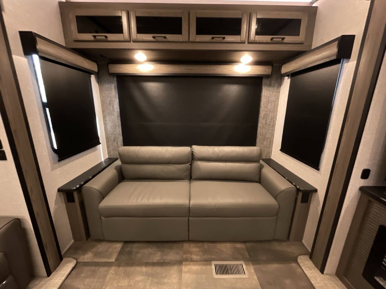 A photo of this 2023 Crossroads CAMEO 3701RL