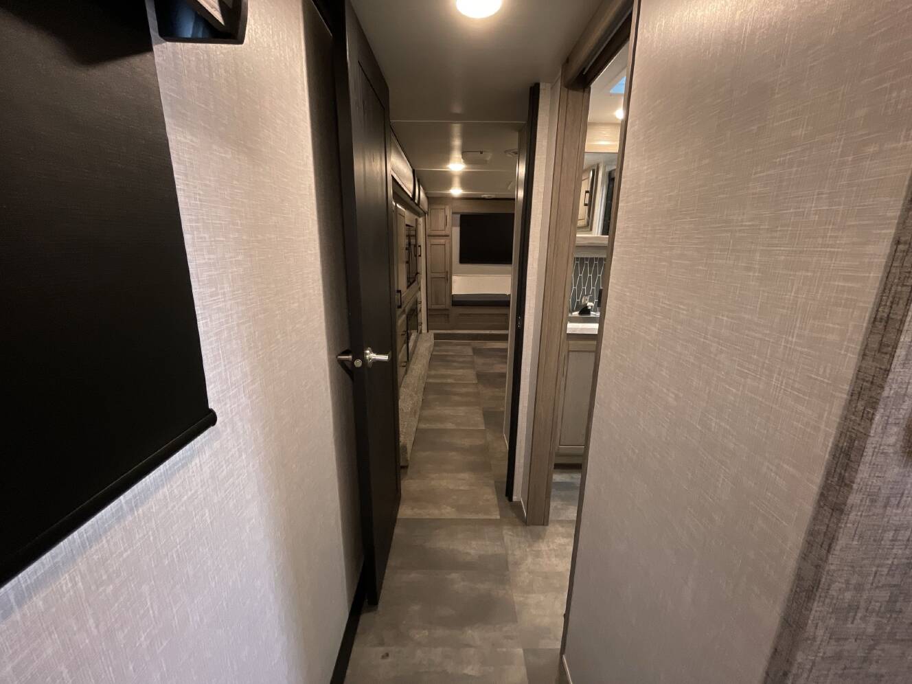 A photo of this 2023 Crossroads CAMEO 3701RL