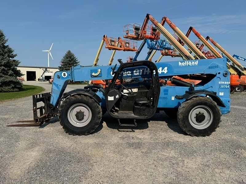 2015 GENIE GTH844 in East Bethany, NY