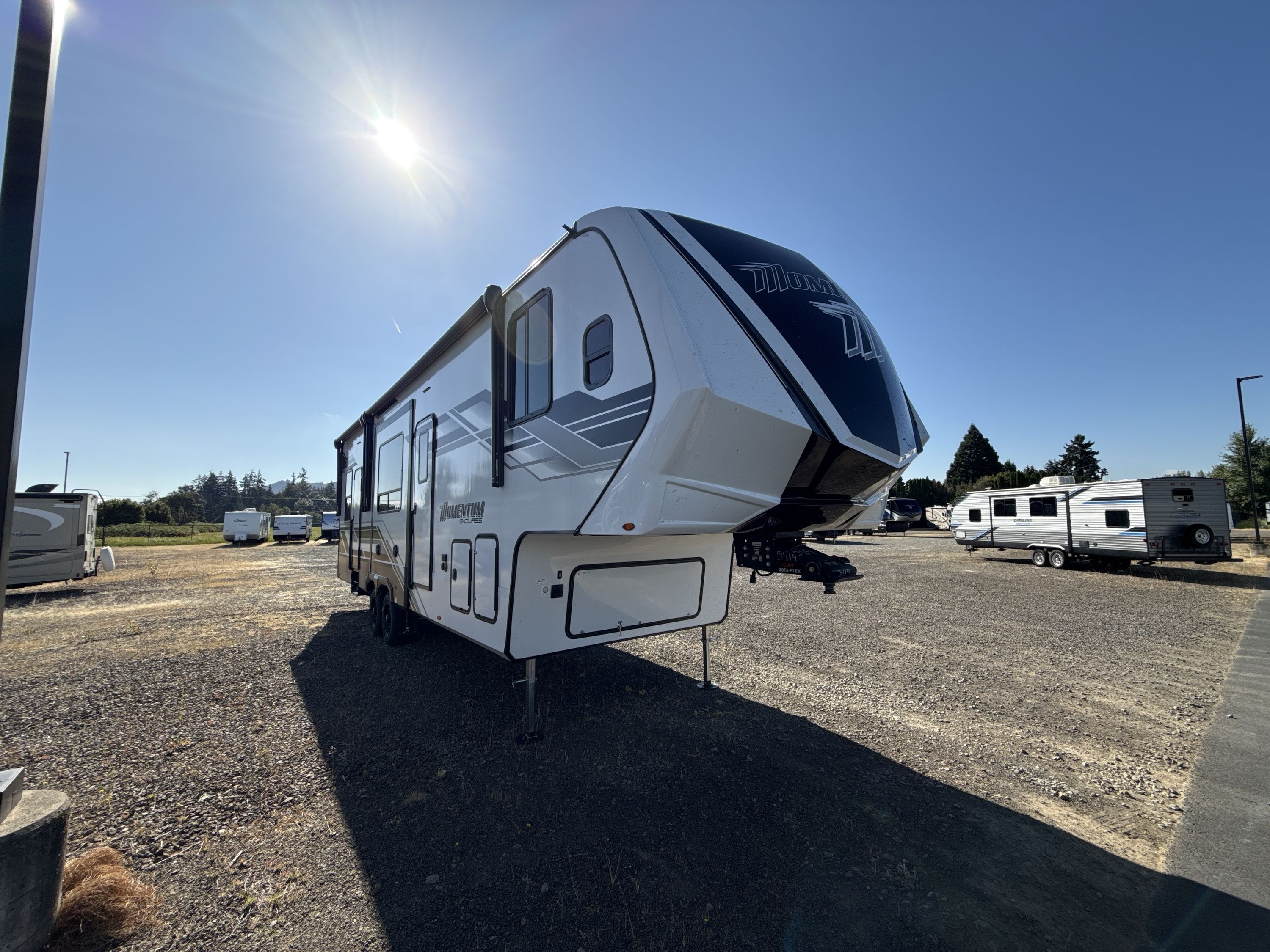 2027 Grand Design MOMENTUM G CLASS 320G in woodland WA
