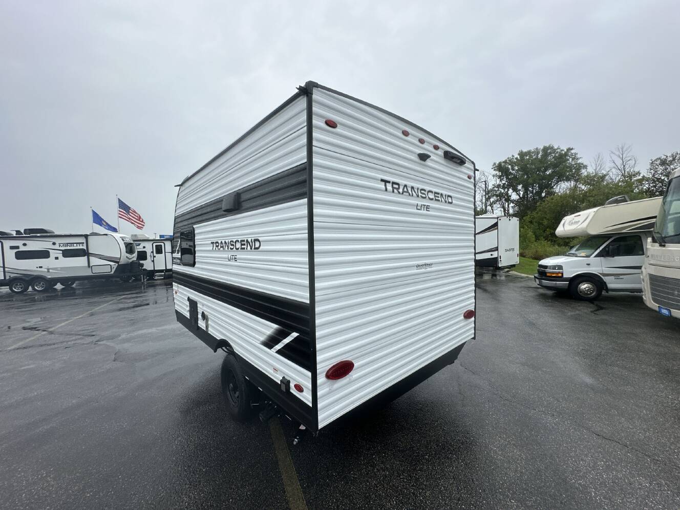 A photo of this 2027 Grand Design TRANSCEND LITE 121RBL
