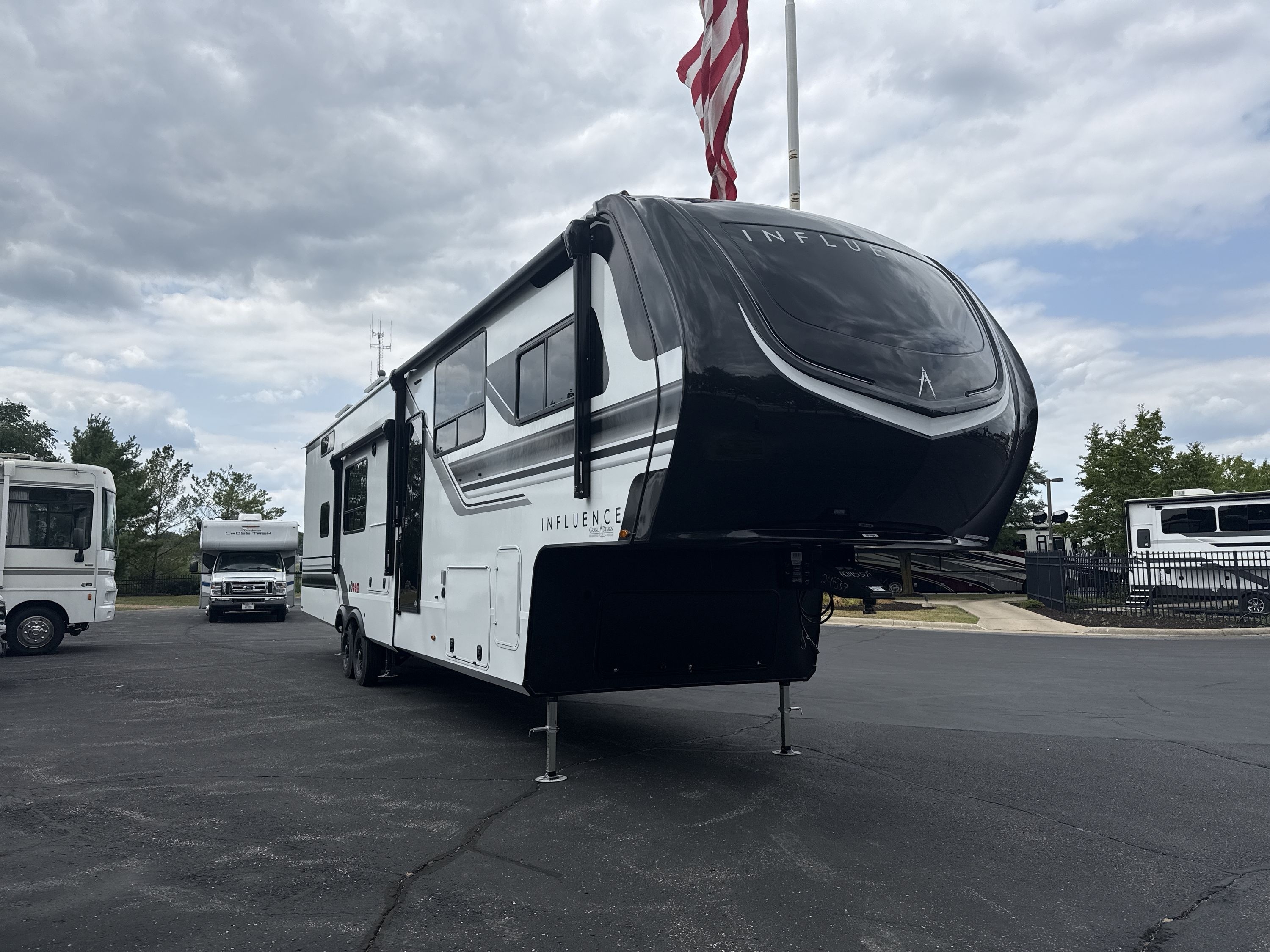 2027 Grand Design INFLUENCE 3804DS in sturtevant WI
