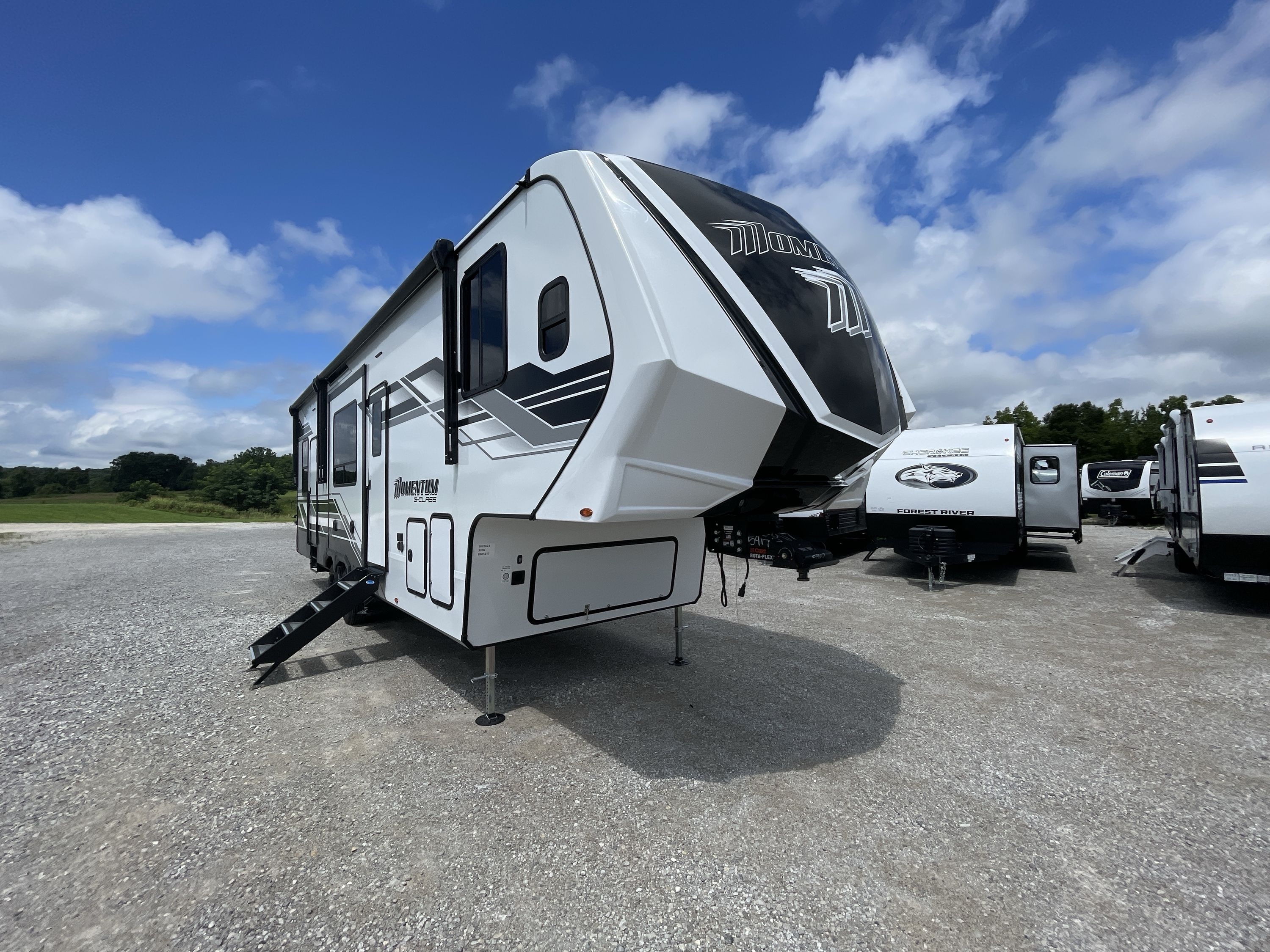 2027 Grand Design MOMENTUM G CLASS 320G in london KY