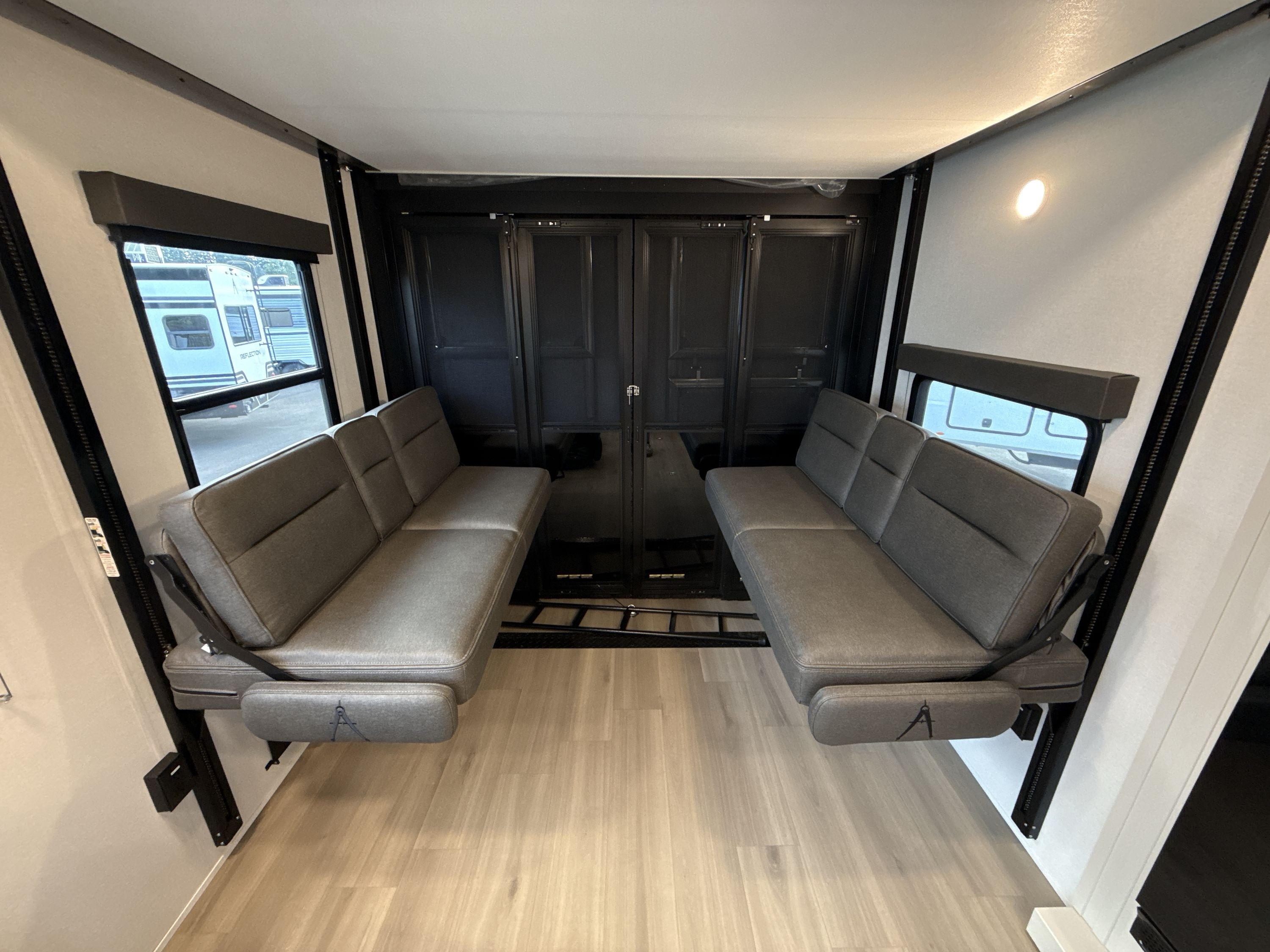 New 2027 Grand Design Momentum G Class 25G For Sale in Woodland