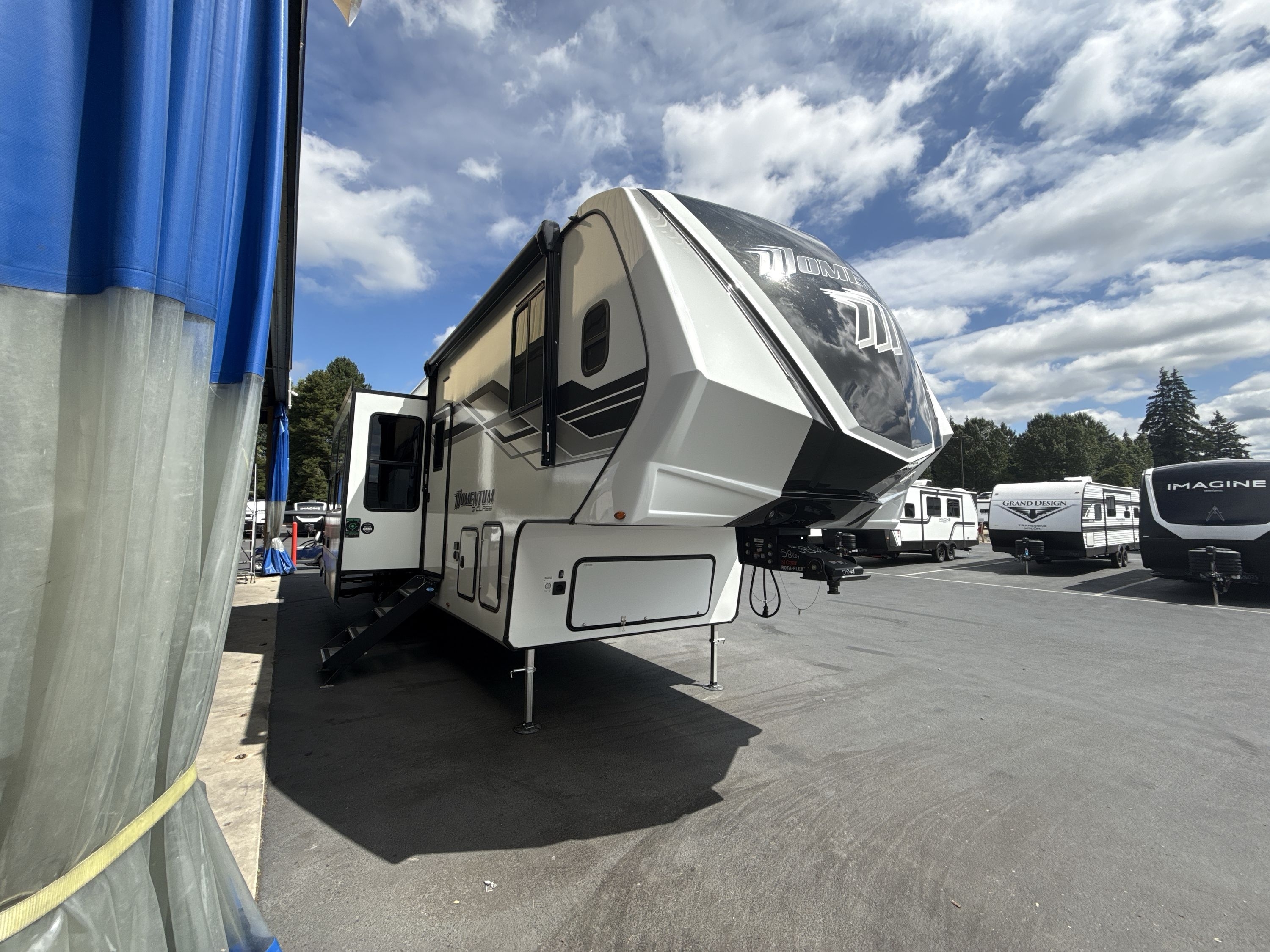 2027 Grand Design MOMENTUM G CLASS 394G in woodland WA