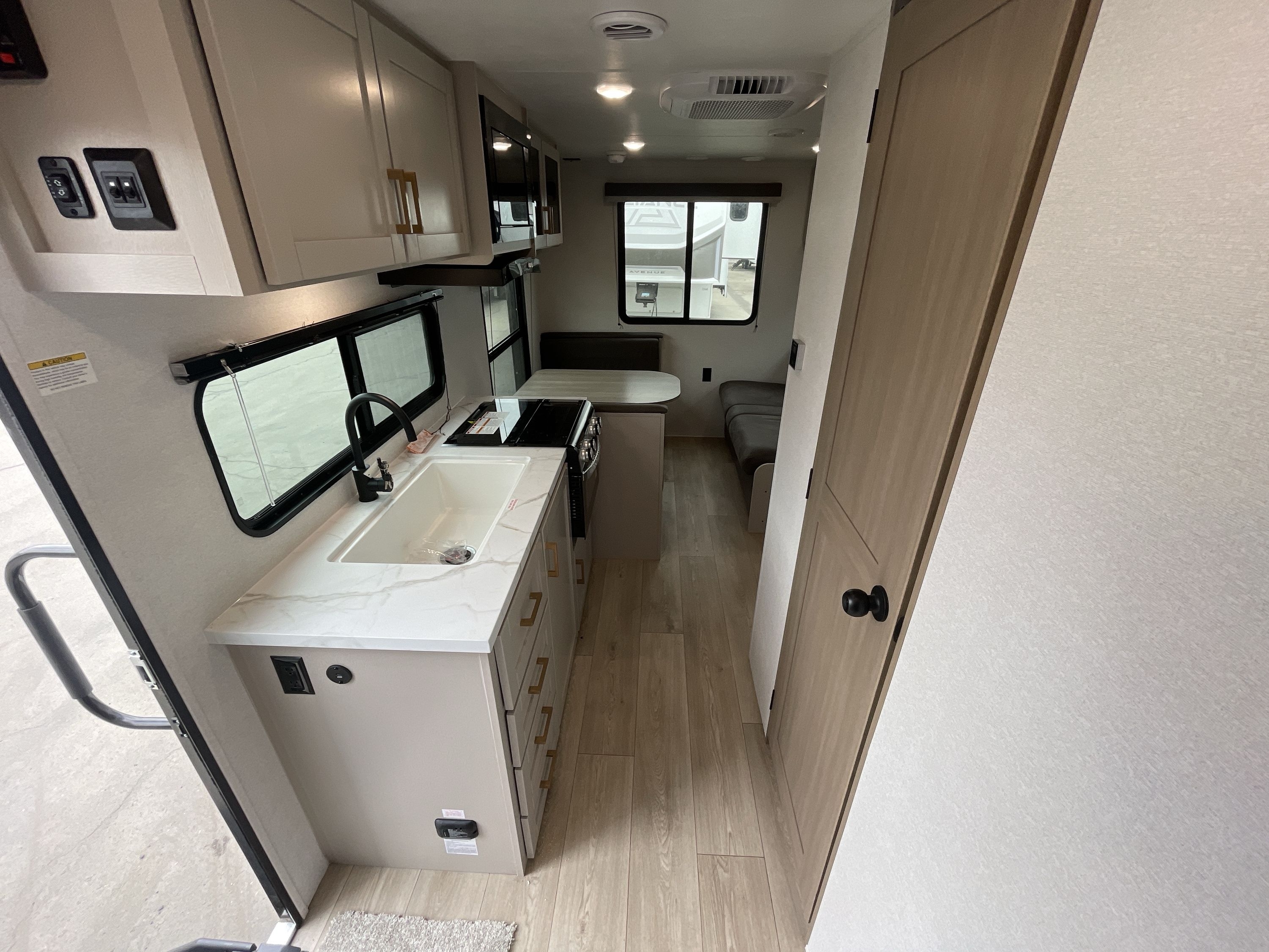 2027 Jayco JAY FLIGHT 210QBW in fresno CA