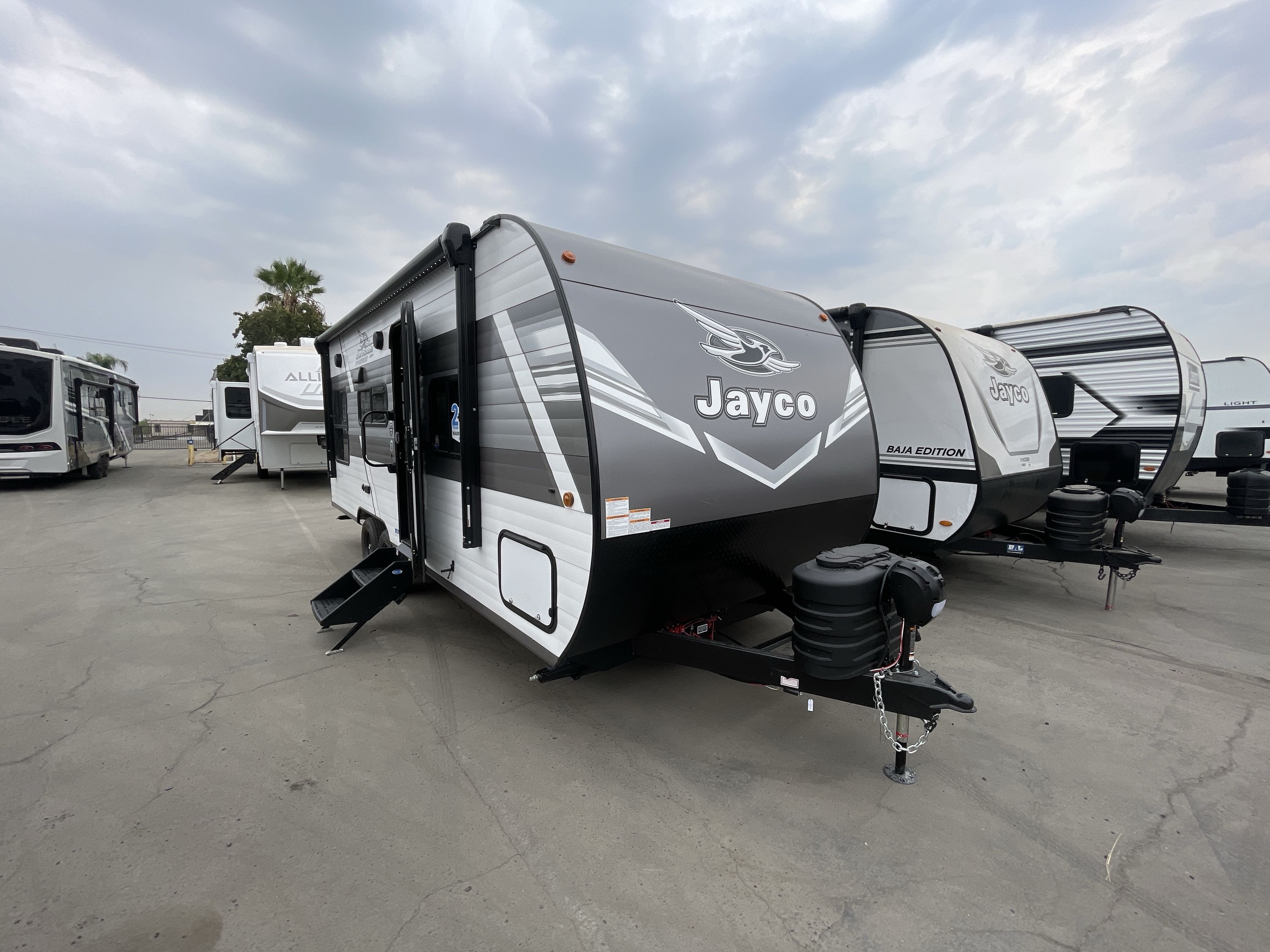 2027 Jayco JAY FLIGHT 210QBW in fresno CA