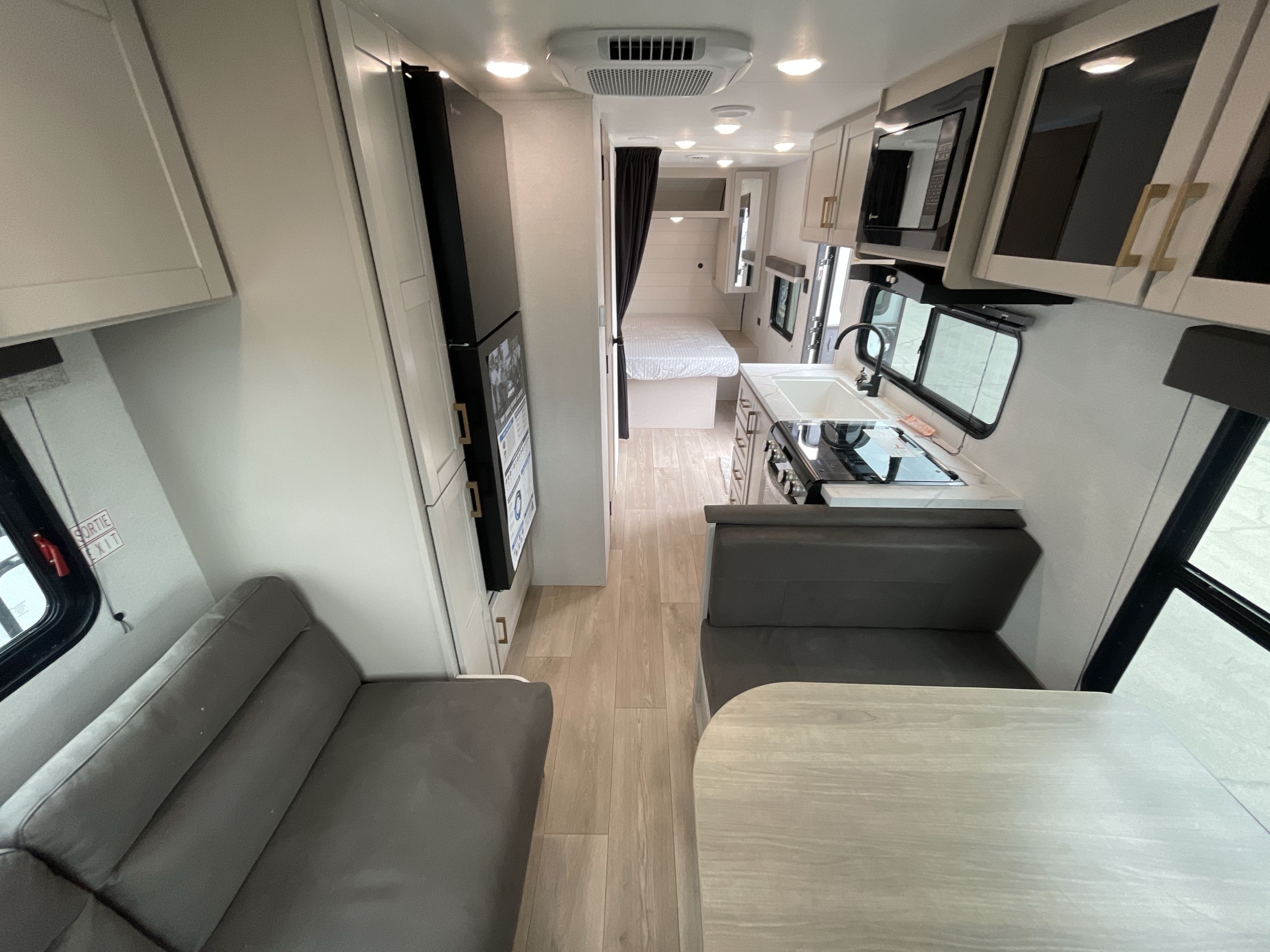 2027 Jayco JAY FLIGHT 210QBW in fresno CA