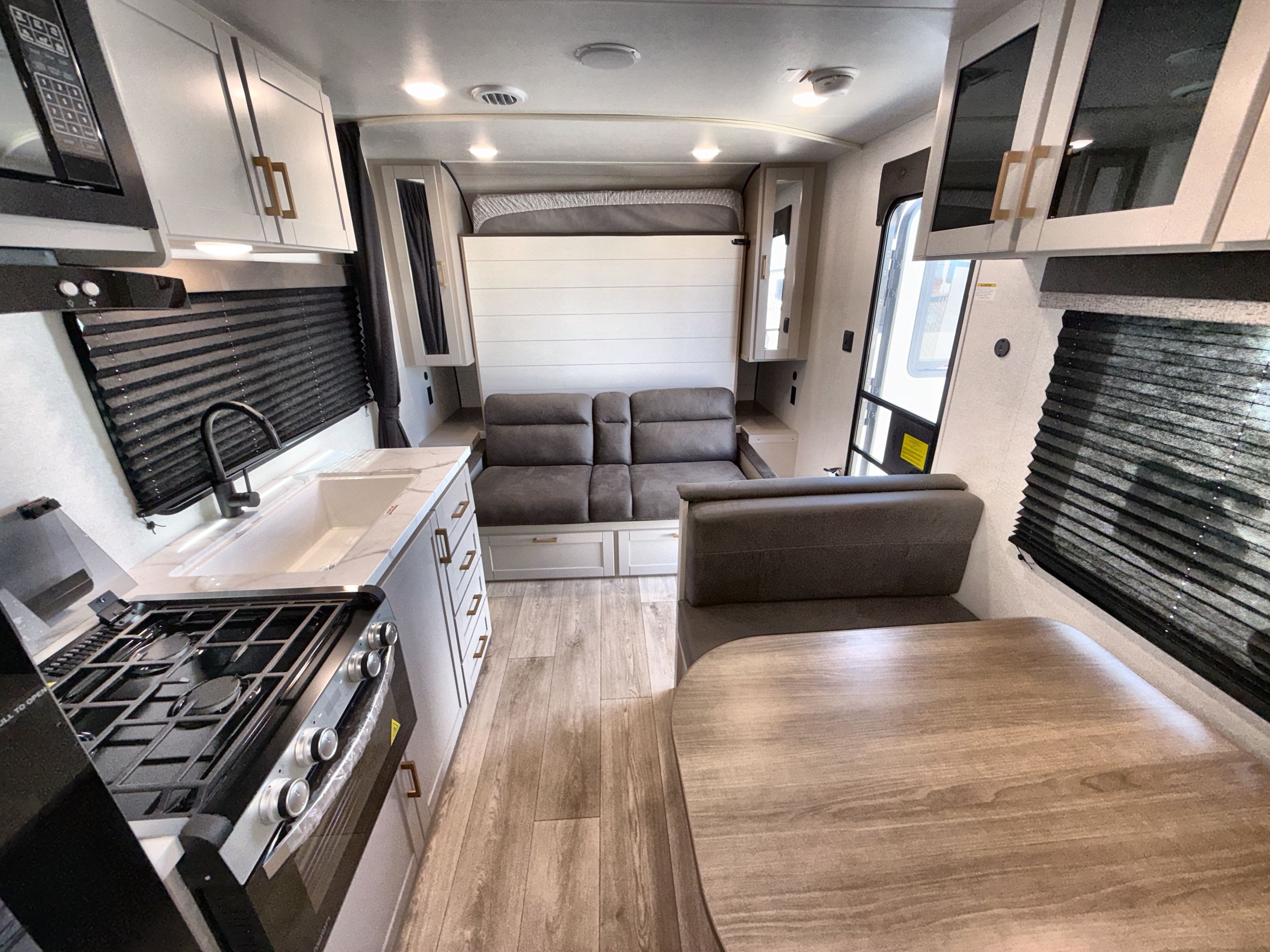 2027 Jayco JAY FLIGHT 211MBW in bakersfield CA