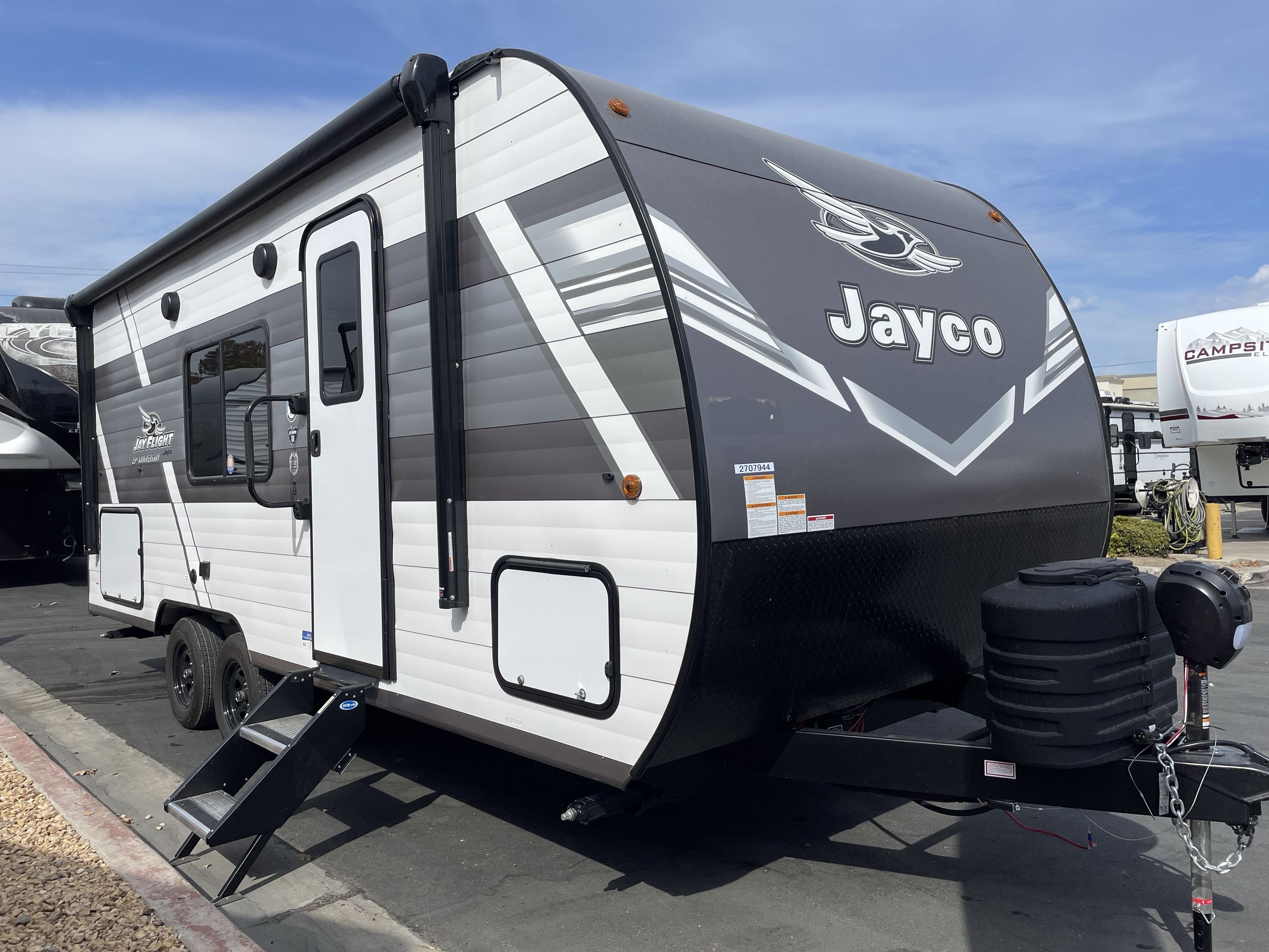 2027 Jayco JAY FLIGHT 211MBW in temecula CA