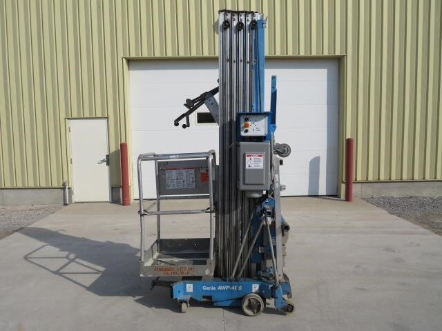 2009 GENIE AWP40S in Archbold, OH