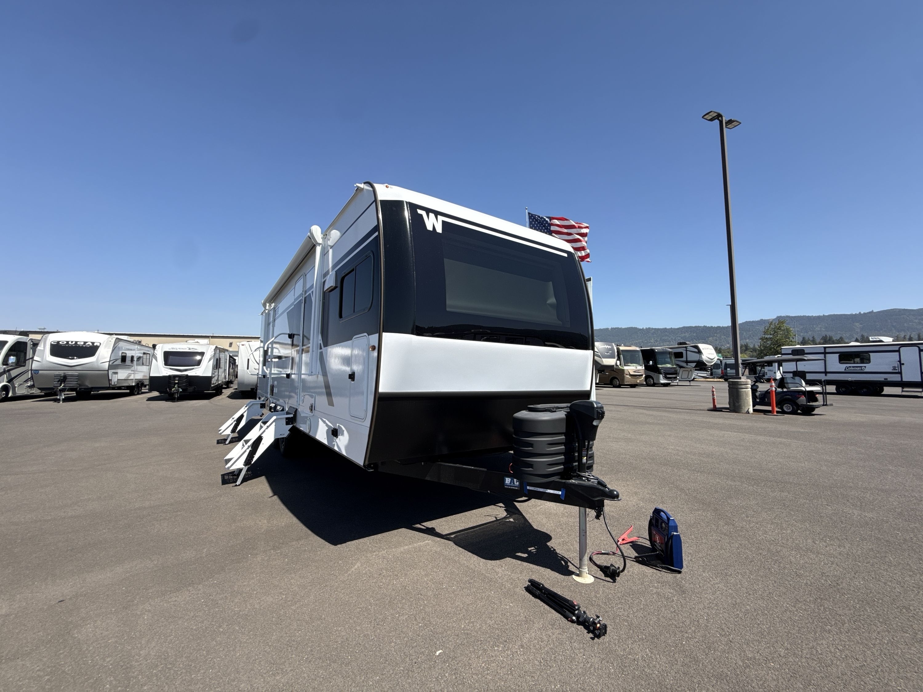 2027 Winnebago THRIVE 26FKD in coburg OR