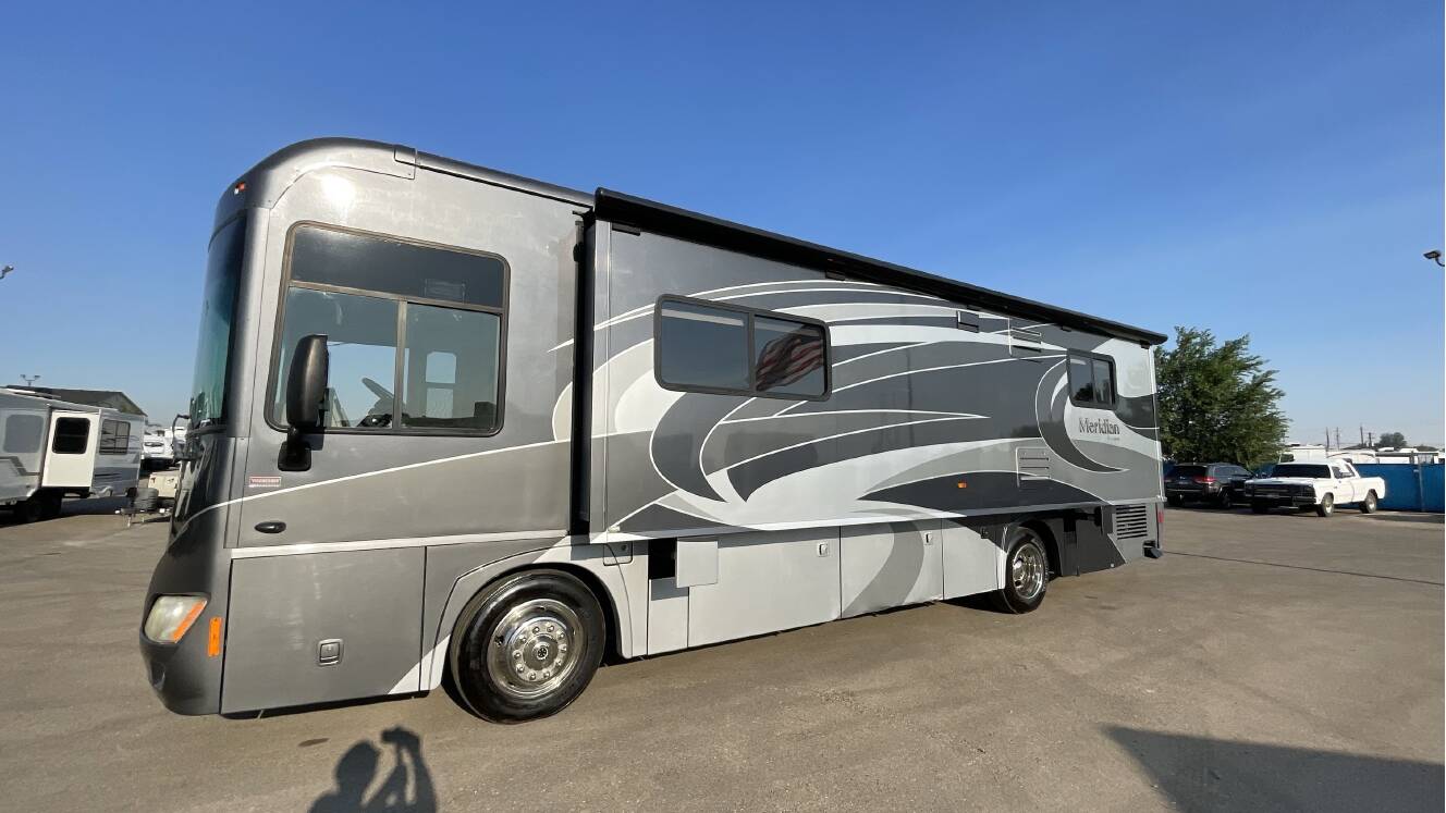 A photo of this 2011 Itasca MERIDIAN V CLASS 34Y