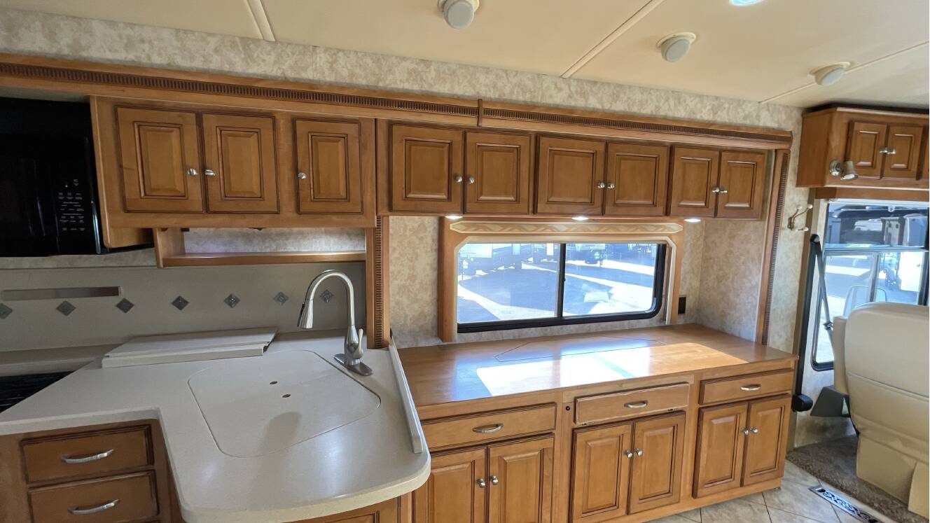 A photo of this 2011 Itasca MERIDIAN V CLASS 34Y