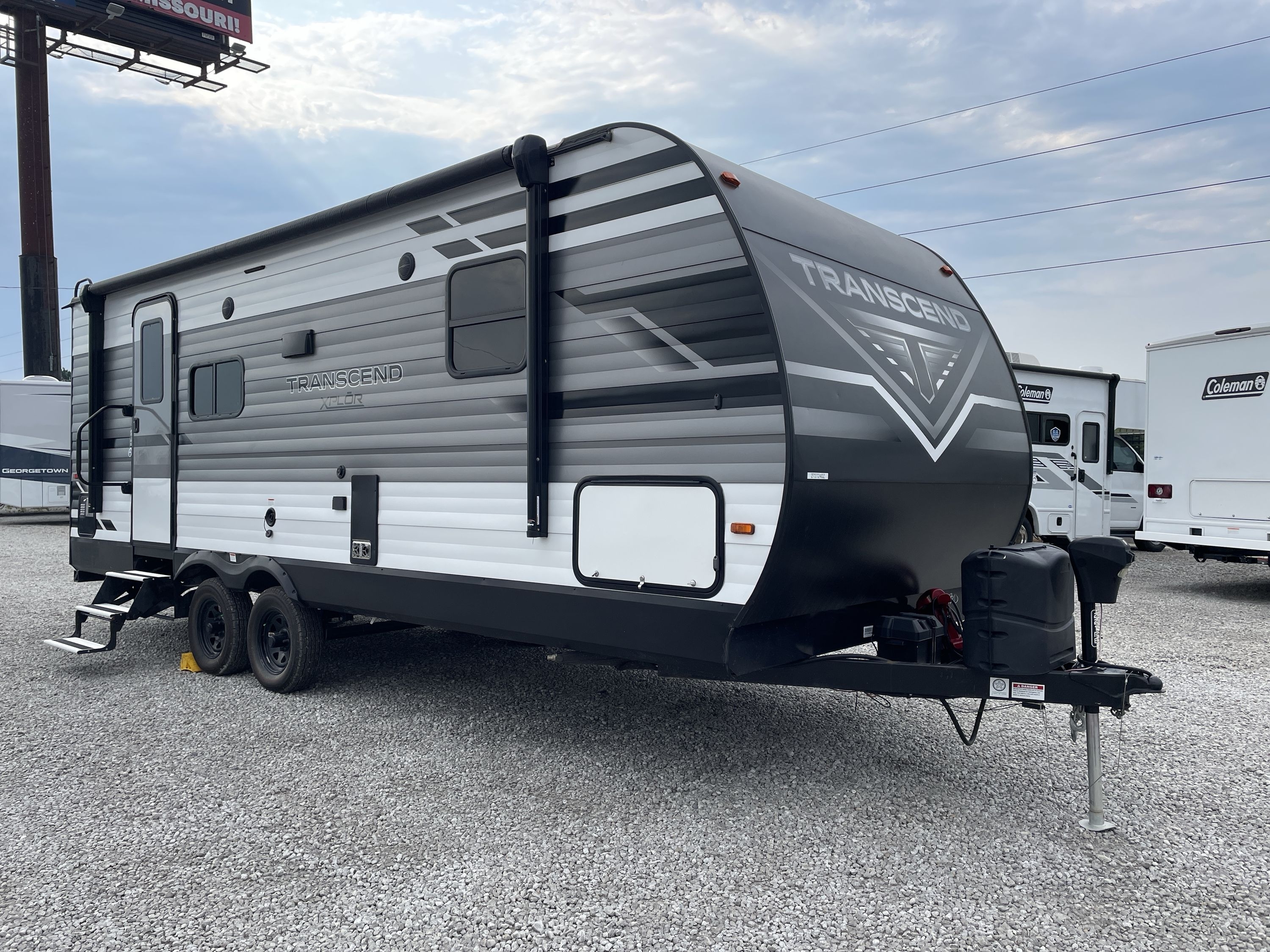 2021 Grand Design TRANSCEND XPLOR 221RB in grain valley MO