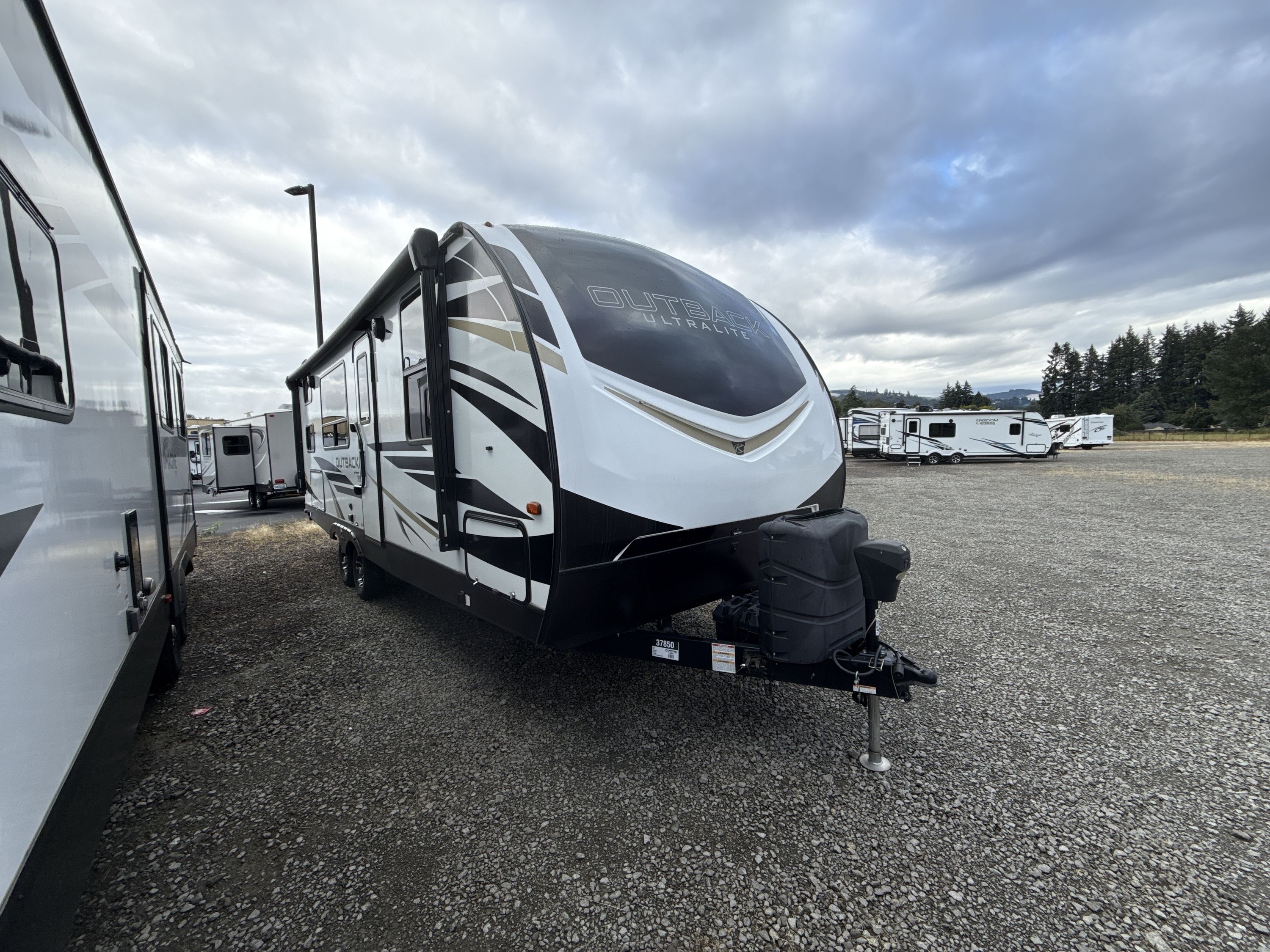 2021 Keystone OUTBACK ULTRA-LITE 244UBH in woodland WA