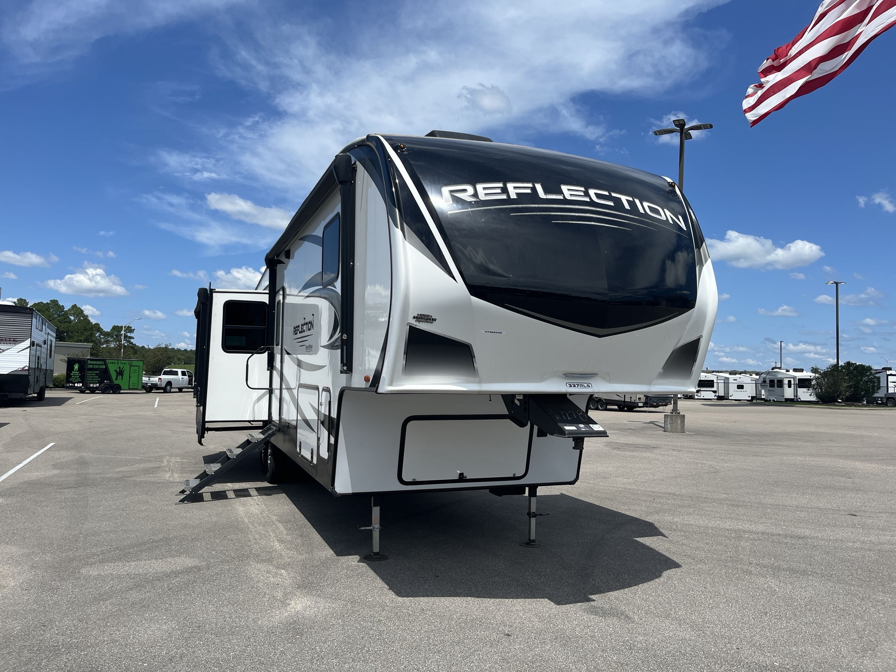 2022 Grand Design REFLECTION 337RLS RV