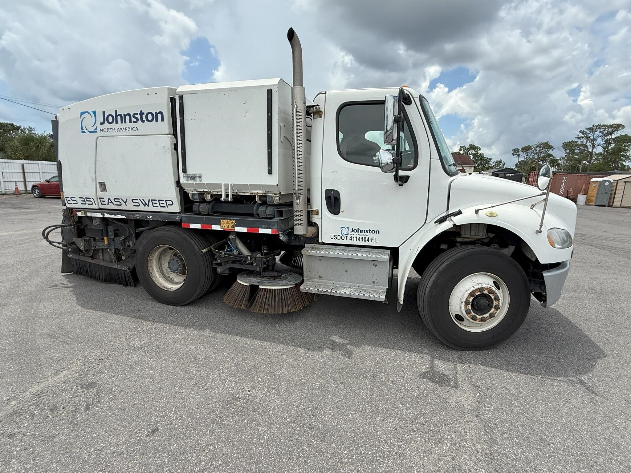 2018 JOHNSTON ES351 in Longwood, FL