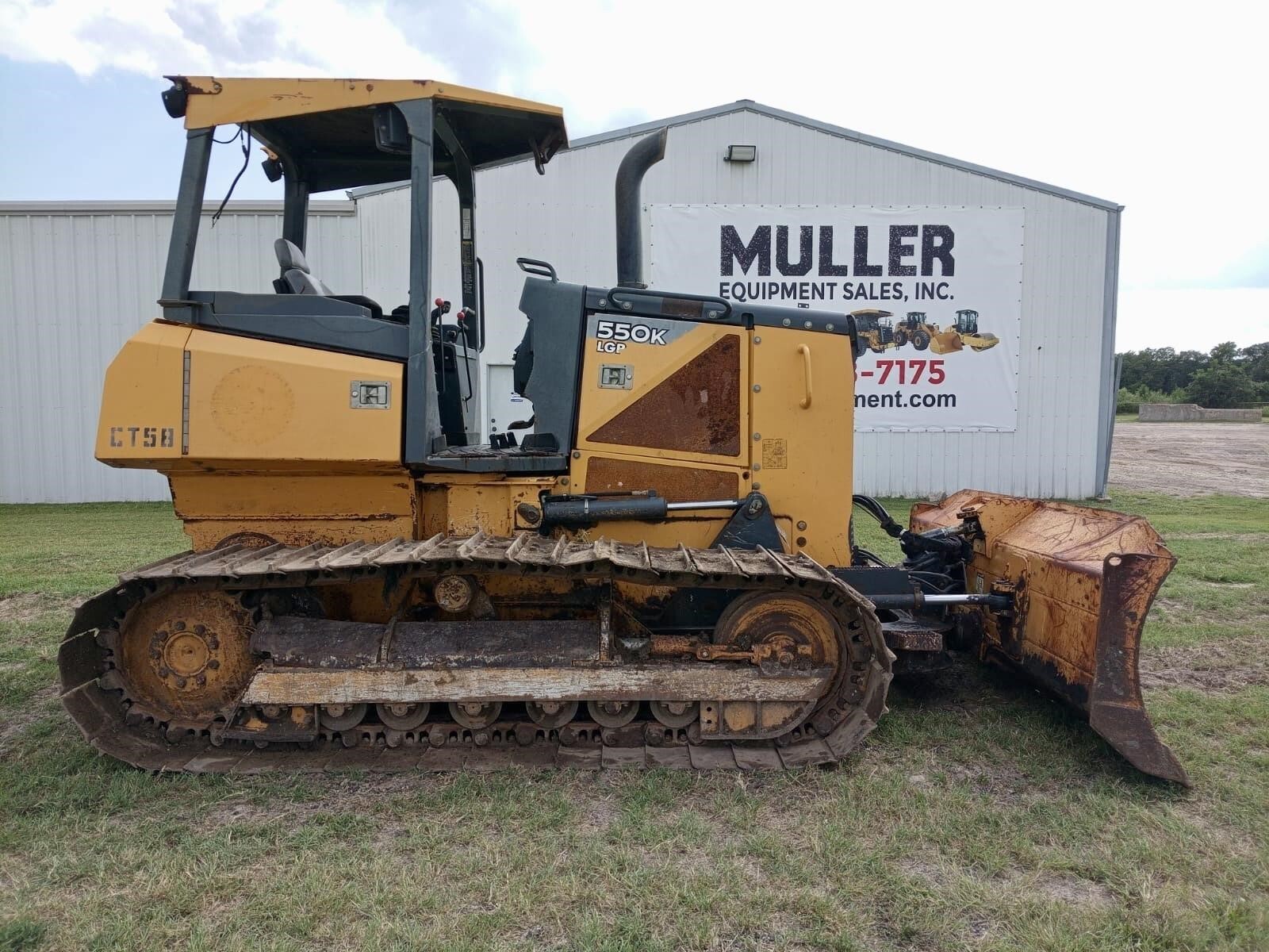 2013 DEERE 550K LGP in Wills Point, TX