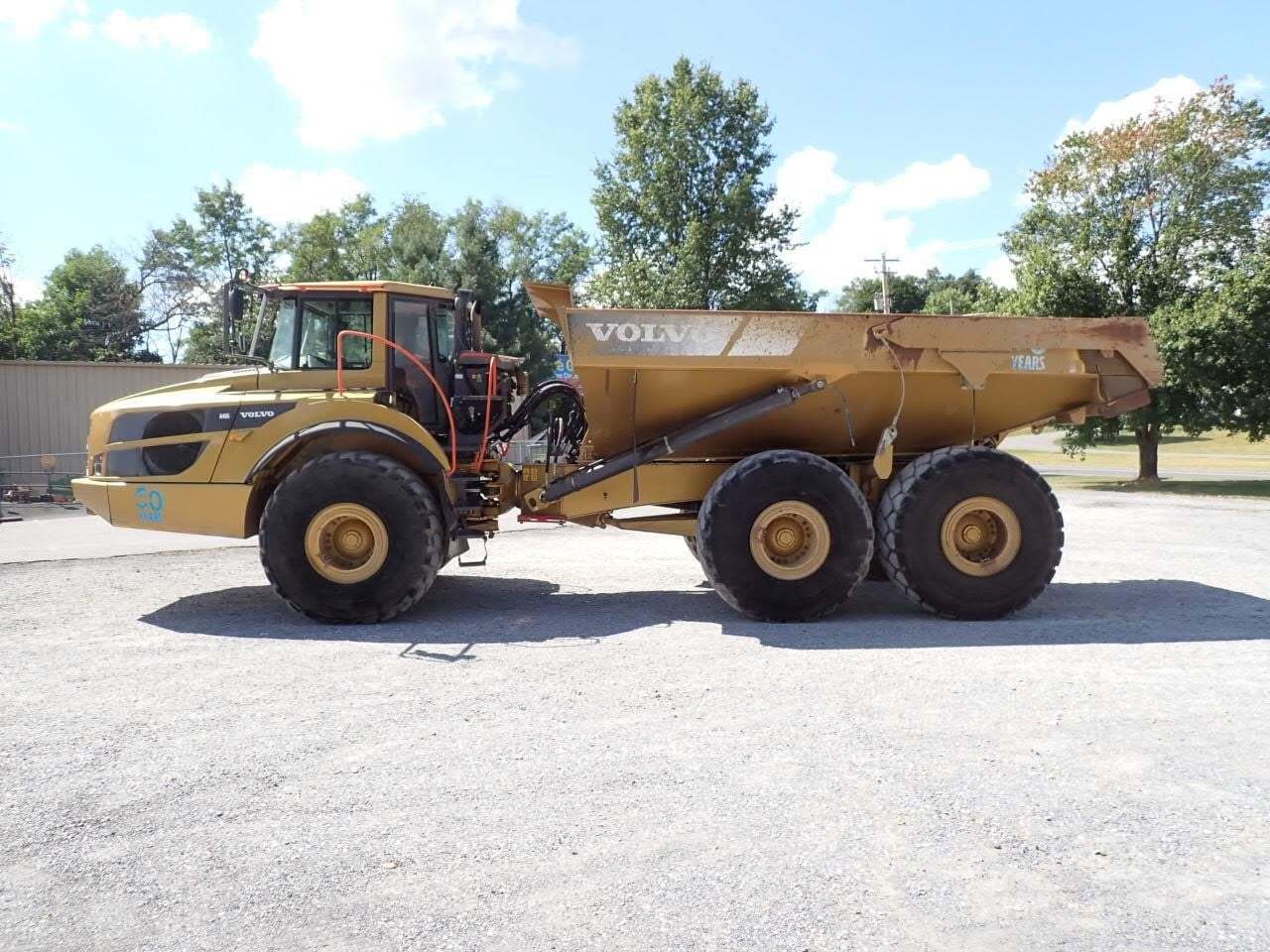 2015 VOLVO A40G in Manheim, PA